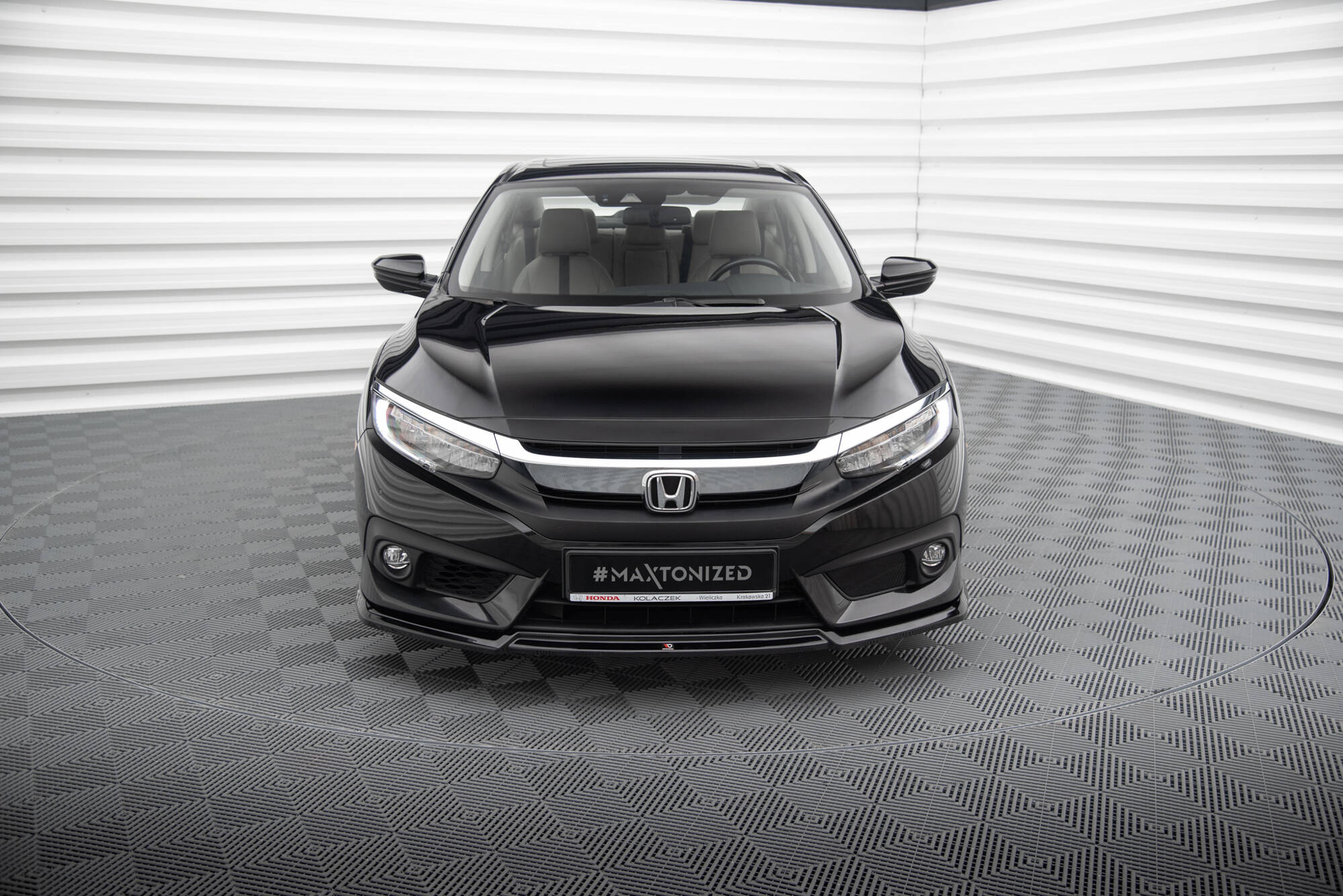 Maxton Design Street+ Spoilerlippe Front Ansatz V.2 passend für Honda Civic Limousine Mk10 schwarz Hochglanz