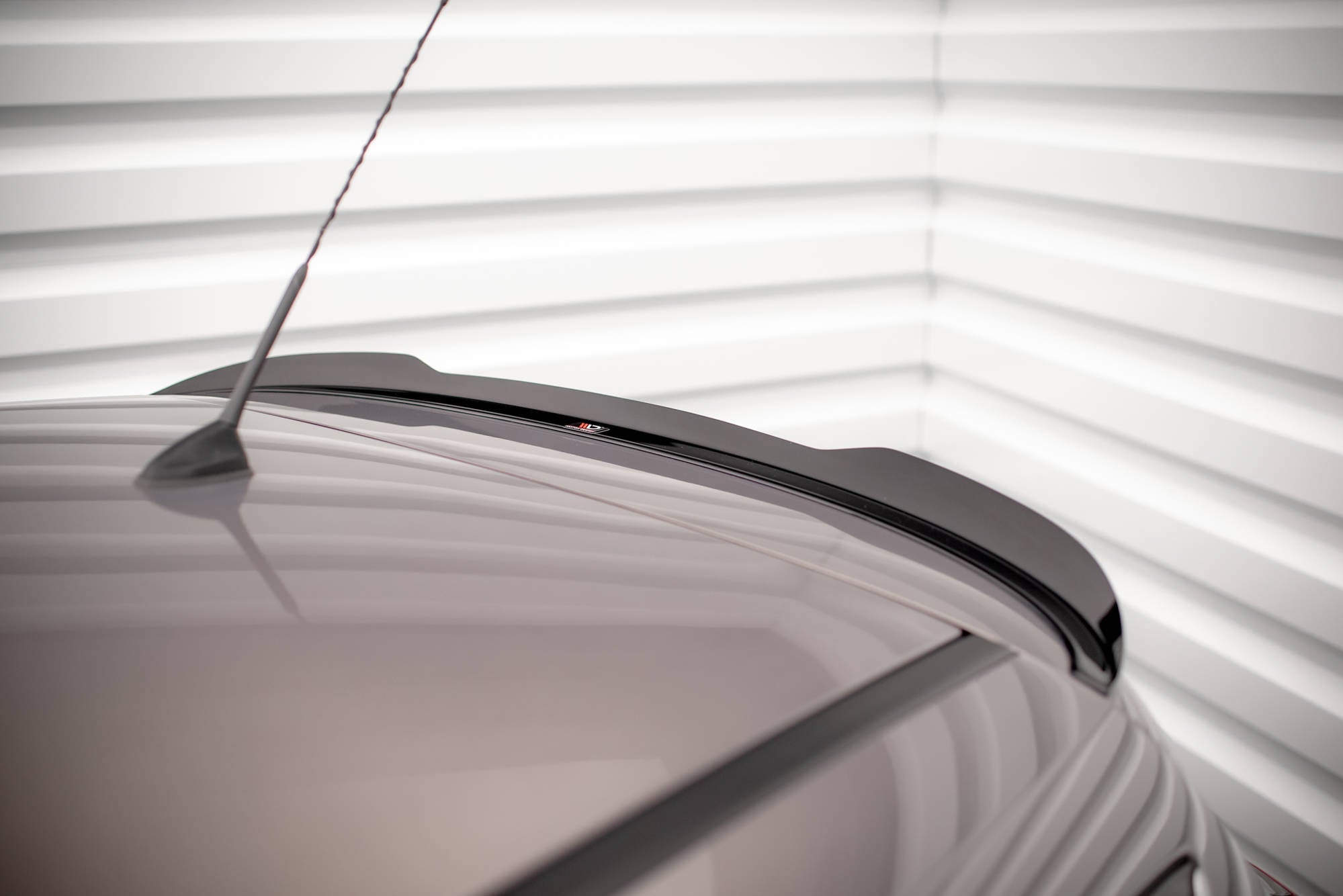 Maxton Design Spoiler CAP passend für Ford C-Max Mk2 schwarz Hochglanz