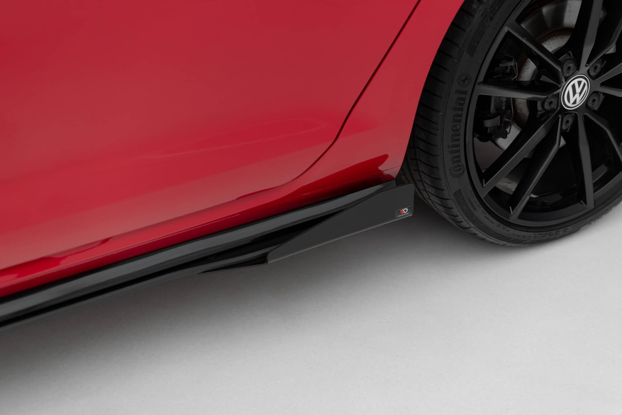 Maxton Design Street Pro Street+ Seitenschweller Leisten + Flaps passend für VW Golf R / R-Line Mk7 Facelift schwarz Hochglanz