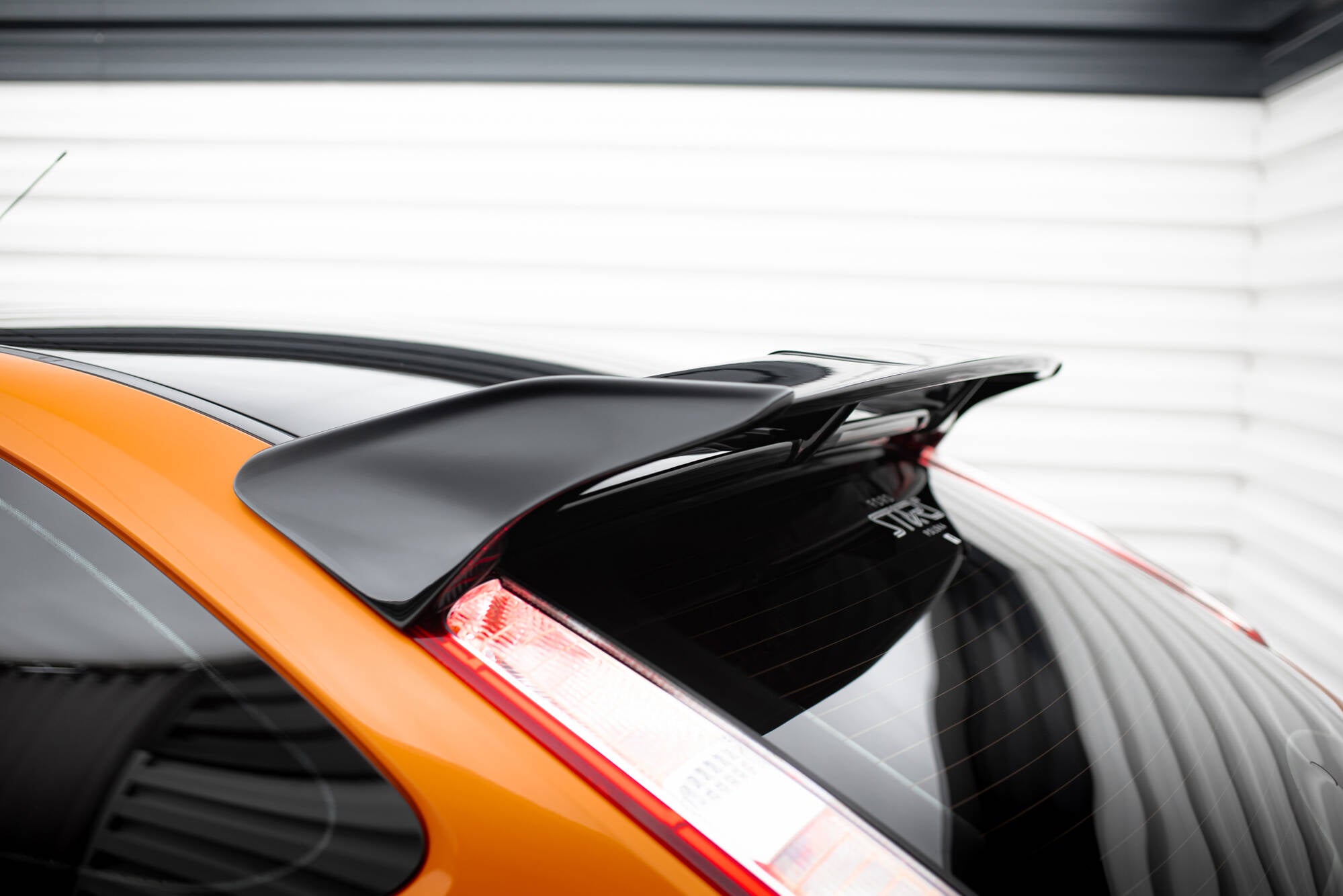 Maxton Design Dachspoiler Ford Focus Mk2 / Mk2 FL < RS Look > für Ford Focus Standard