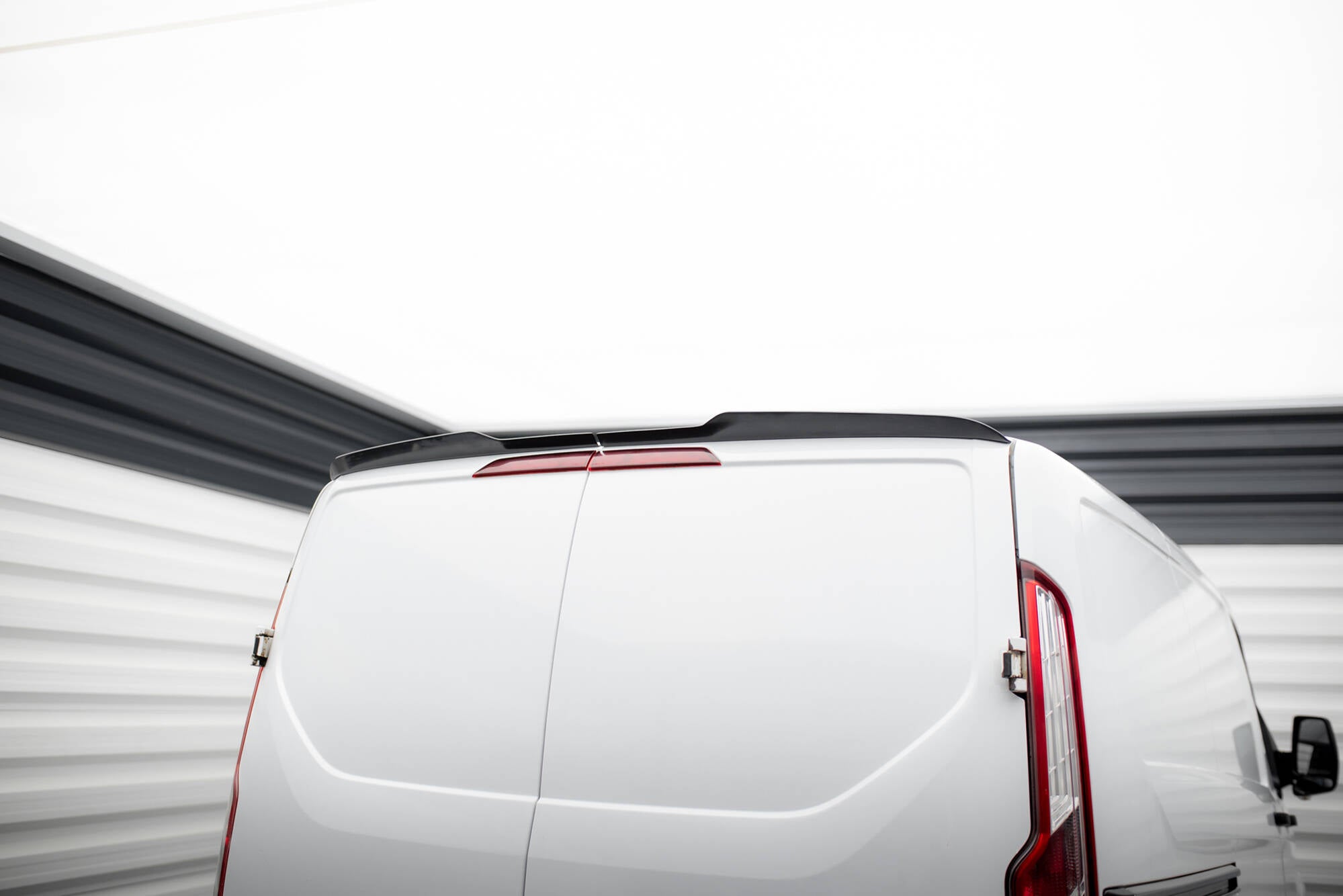 Maxton Design Spoiler CAP passend für Ford Transit Custom Mk1 schwarz Hochglanz