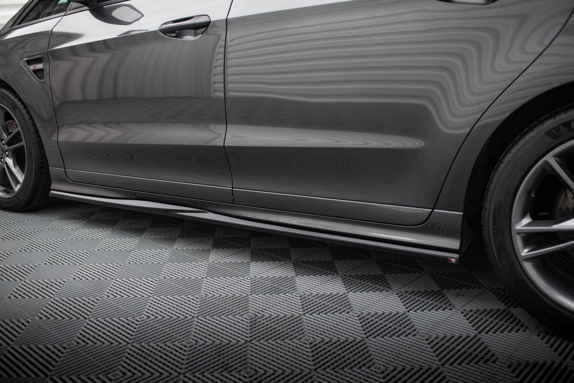 Maxton Design Street+ Seitenschweller Leisten passend für Ford S-Max ST-Line Mk2 Facelift schwarz Hochglanz