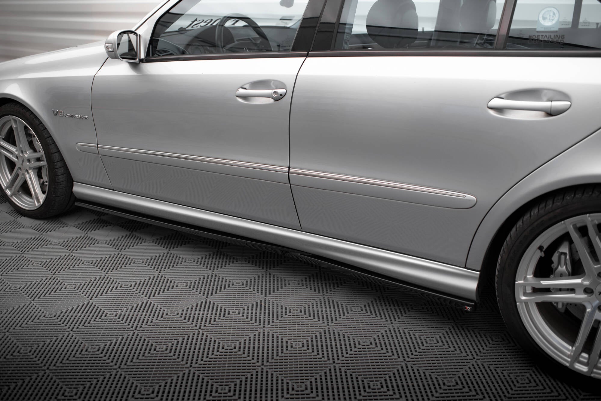 Maxton Design Street+ Seitenschweller Leisten passend für Mercedes-Benz E 55 AMG W211 schwarz Hochglanz