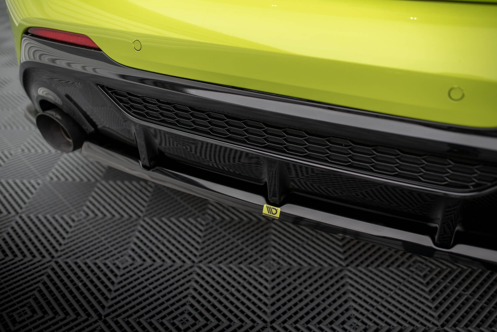 Maxton Design Heckansatz V.2 BMW M135i F40 schwarz Hochglanz für BMW 1er F40
