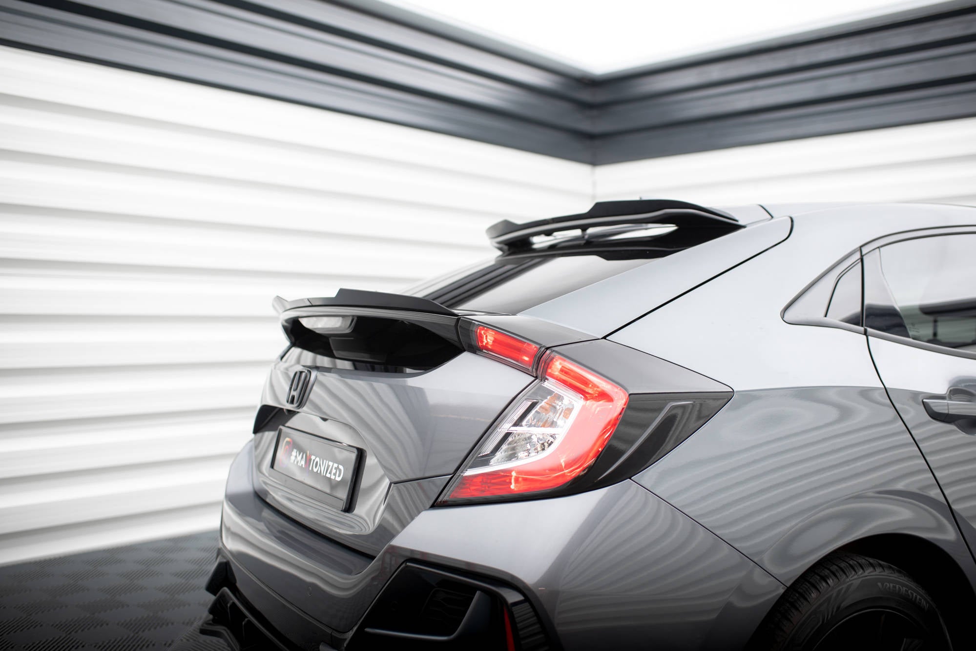 Maxton Design Niedriger Spoiler CAP passend für Honda Civic Sport Mk 10 schwarz Hochglanz