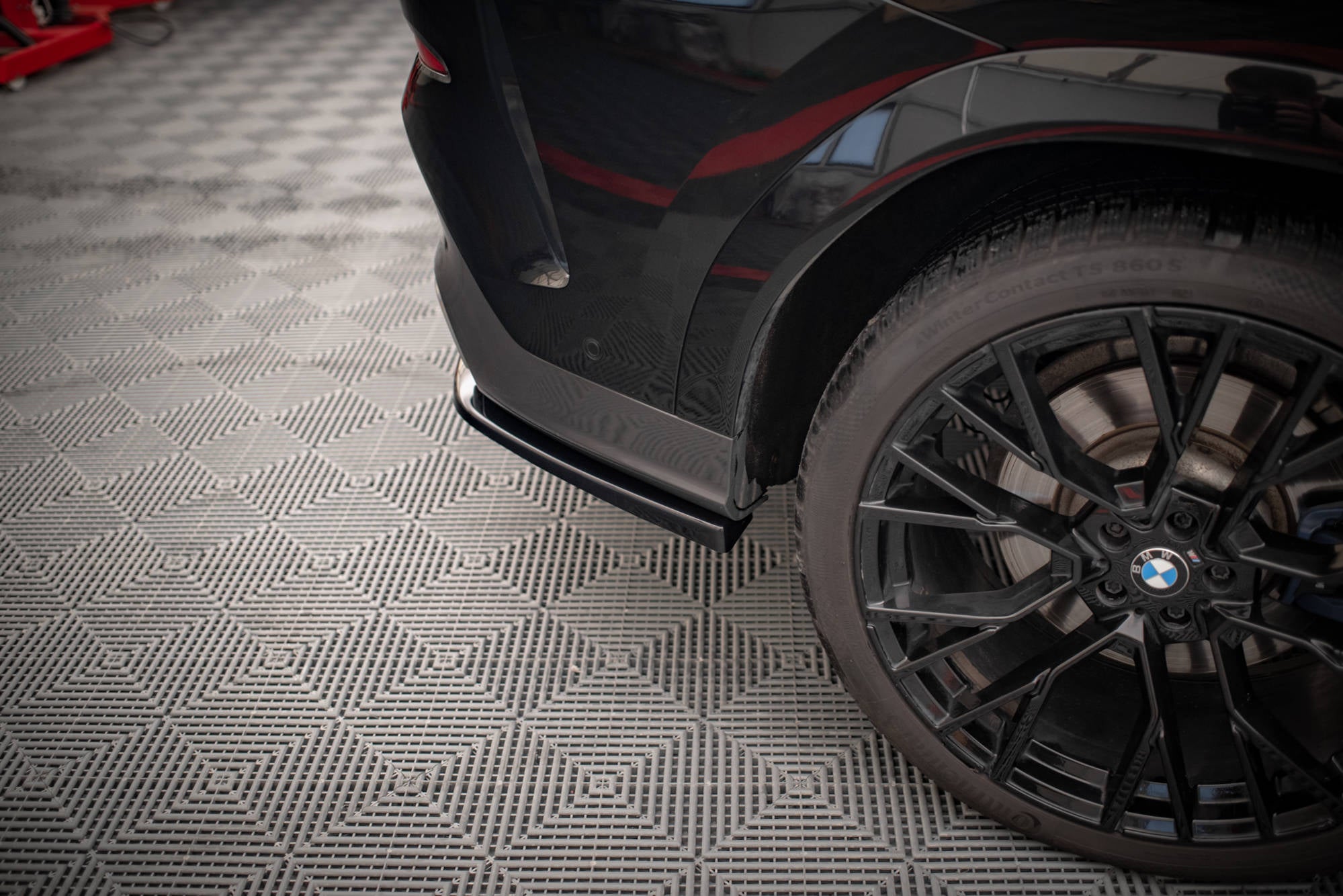 Maxton Design Street+ Mittlerer Diffusor RACE V.2 passend für BMW X6 M-Paket G06 schwarz Hochglanz
