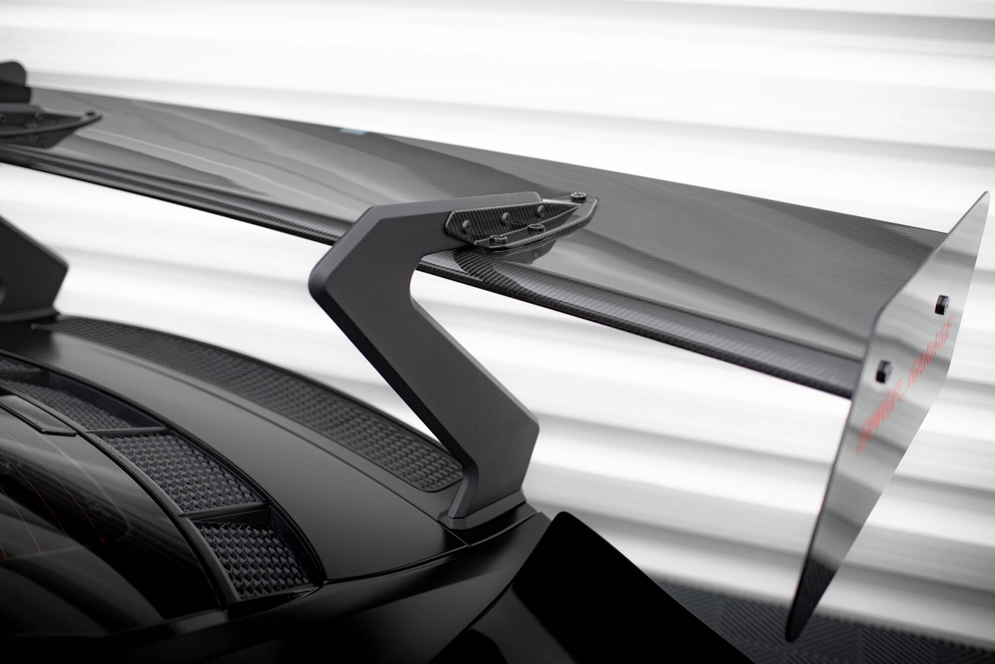 Maxton Design Carbon Spoiler + LED Audi R8 Mk2 für Audi R8 Mk2