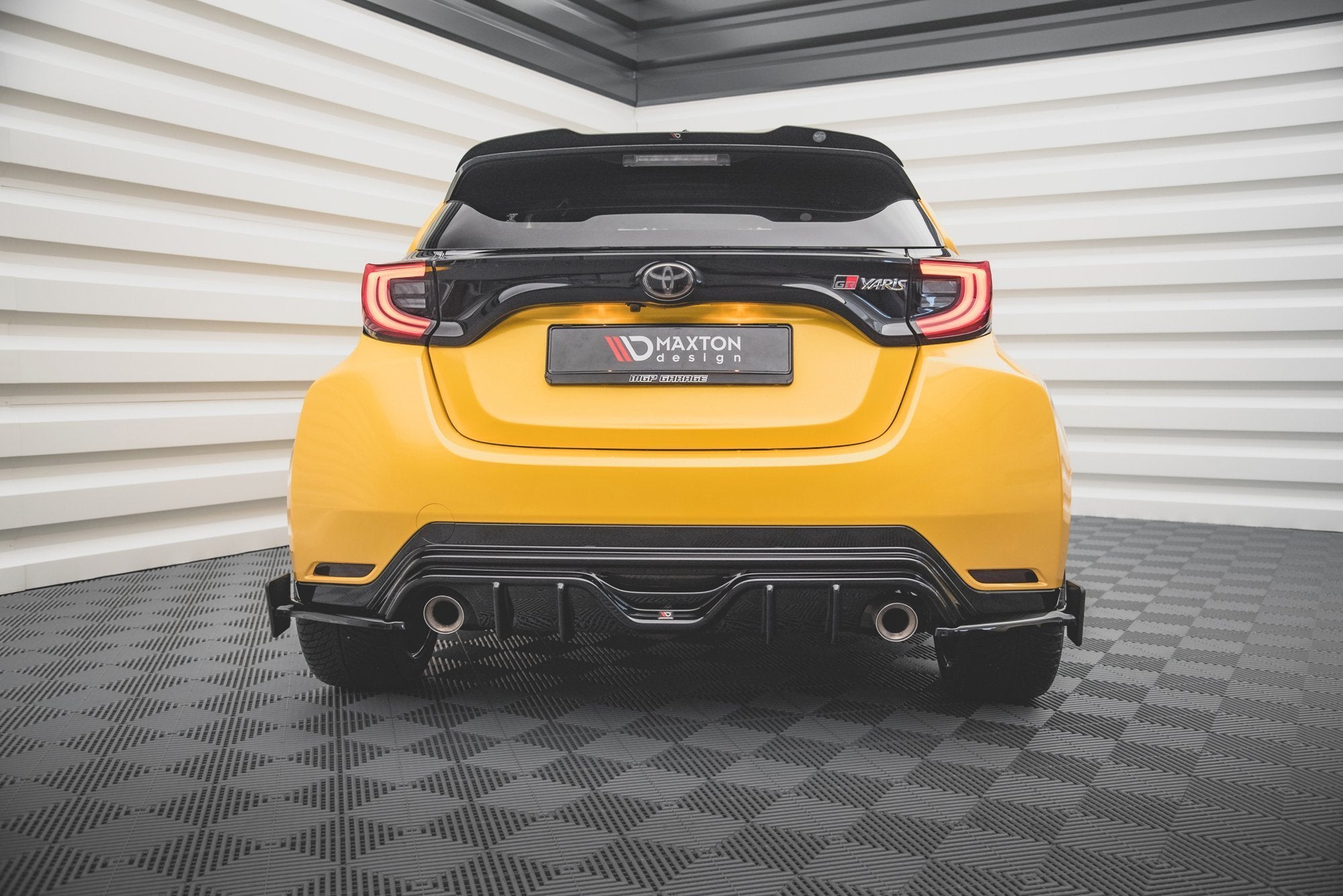 Maxton Design Heck Ansatz Flaps Diffusor + Flaps passend für V.4 Toyota GR Yaris Mk4