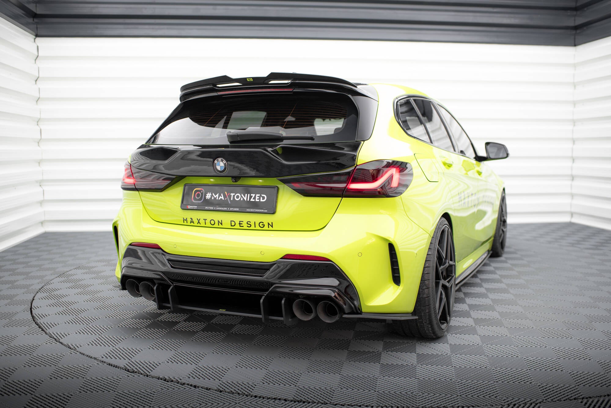 Maxton Design Street Pro Heckschürze V.3 passend für BMW 1er M-Paket / M135i / 128ti F40
