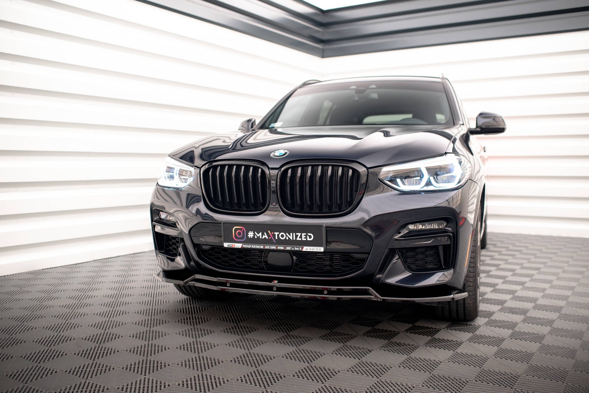 Maxton Design Street+ Spoilerlippe Front Ansatz V.1 passend für BMW X3 M40d / M40i / M-Paket G01 schwarz Hochglanz