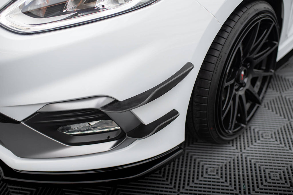 Maxton Design Stoßstangen Flaps Wings vorne Canards passend für V.2 Ford Fiesta Mk8 ST / ST-Line