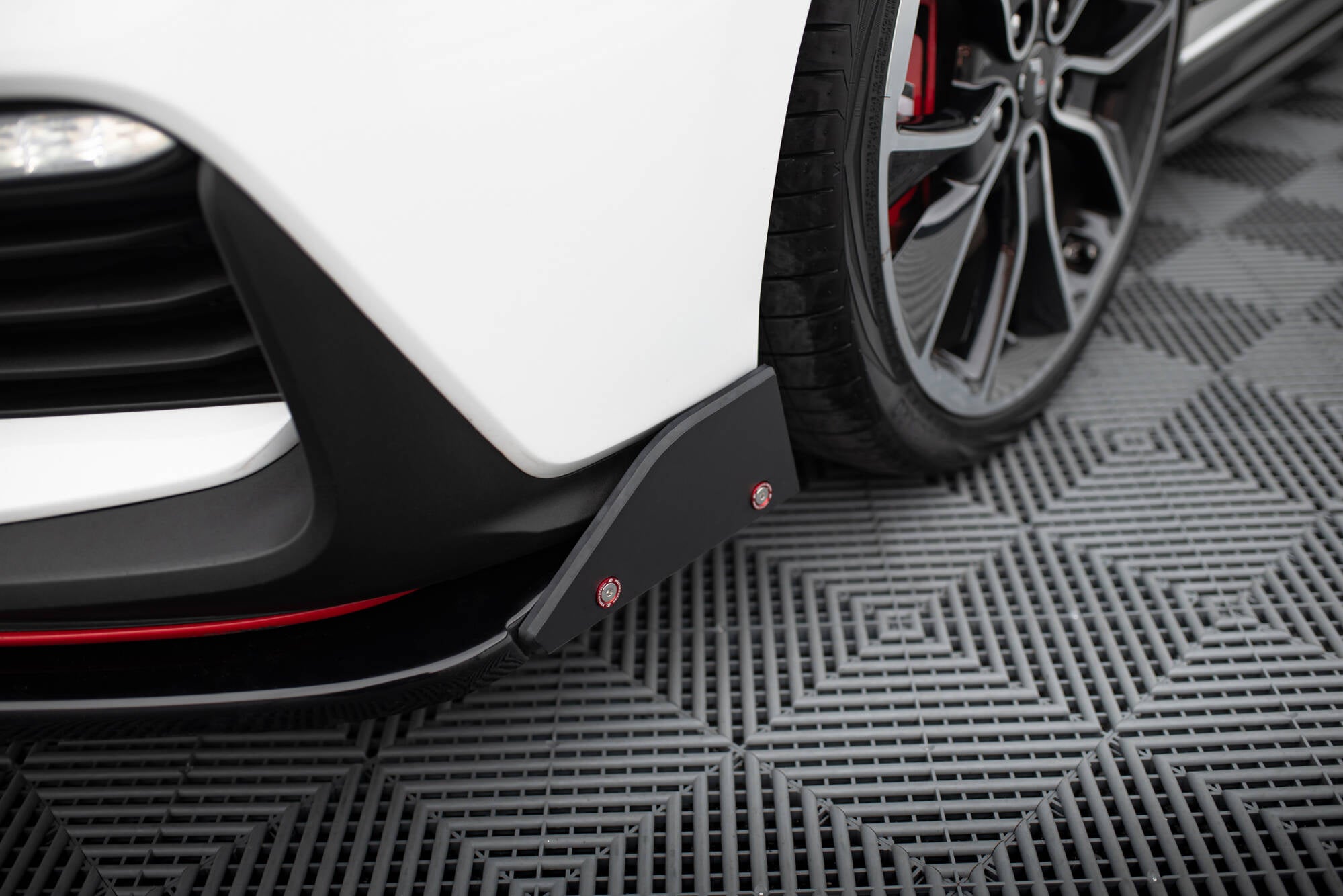 Maxton Design Street+ Spoilerlippe Front Ansatz V.6 + Flaps passend für Hyundai I30 N Mk3 Hatchback/Fastback