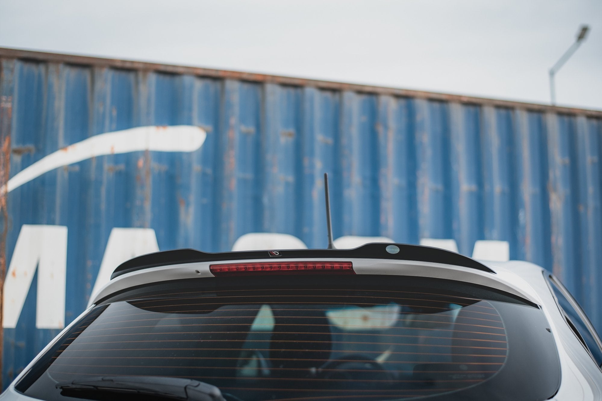 Maxton Design Spoiler CAP V.2 passend für Alfa Romeo Giulietta schwarz Hochglanz
