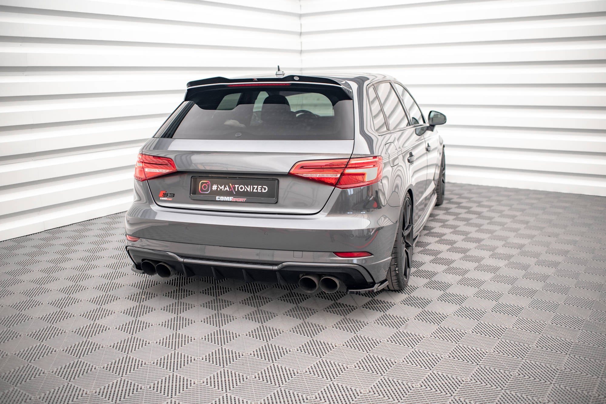 Maxton Design Heck Ansatz Flaps Diffusor V.1 passend für Audi S3 Sportback 8V Facelift schwarz Hochglanz