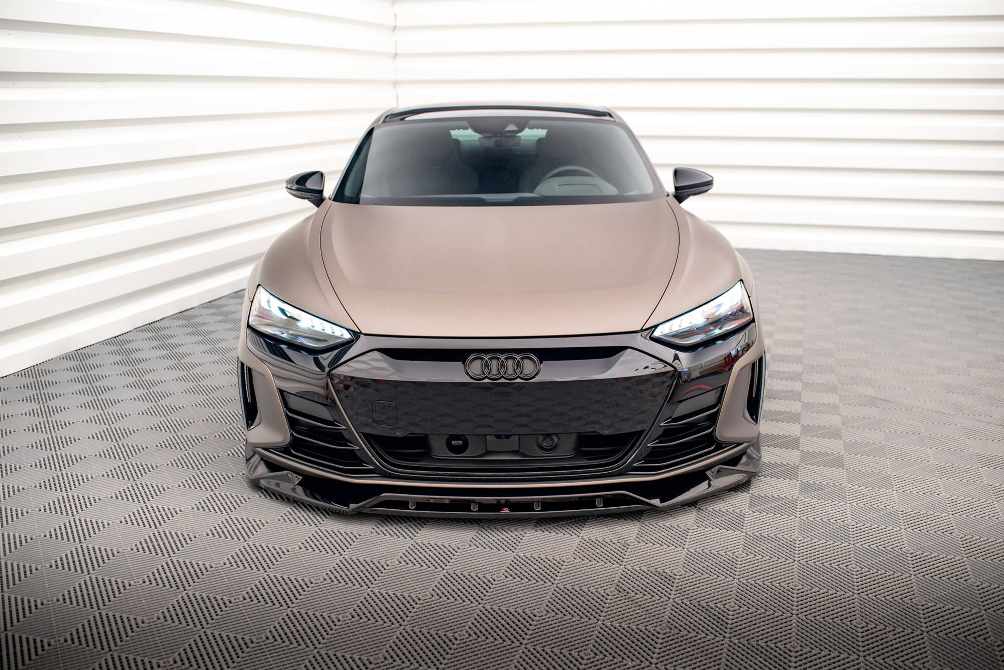 Maxton Design Street+ Spoilerlippe Front Ansatz V.2 passend für Audi e-Tron GT / RS GT Mk1 schwarz Hochglanz