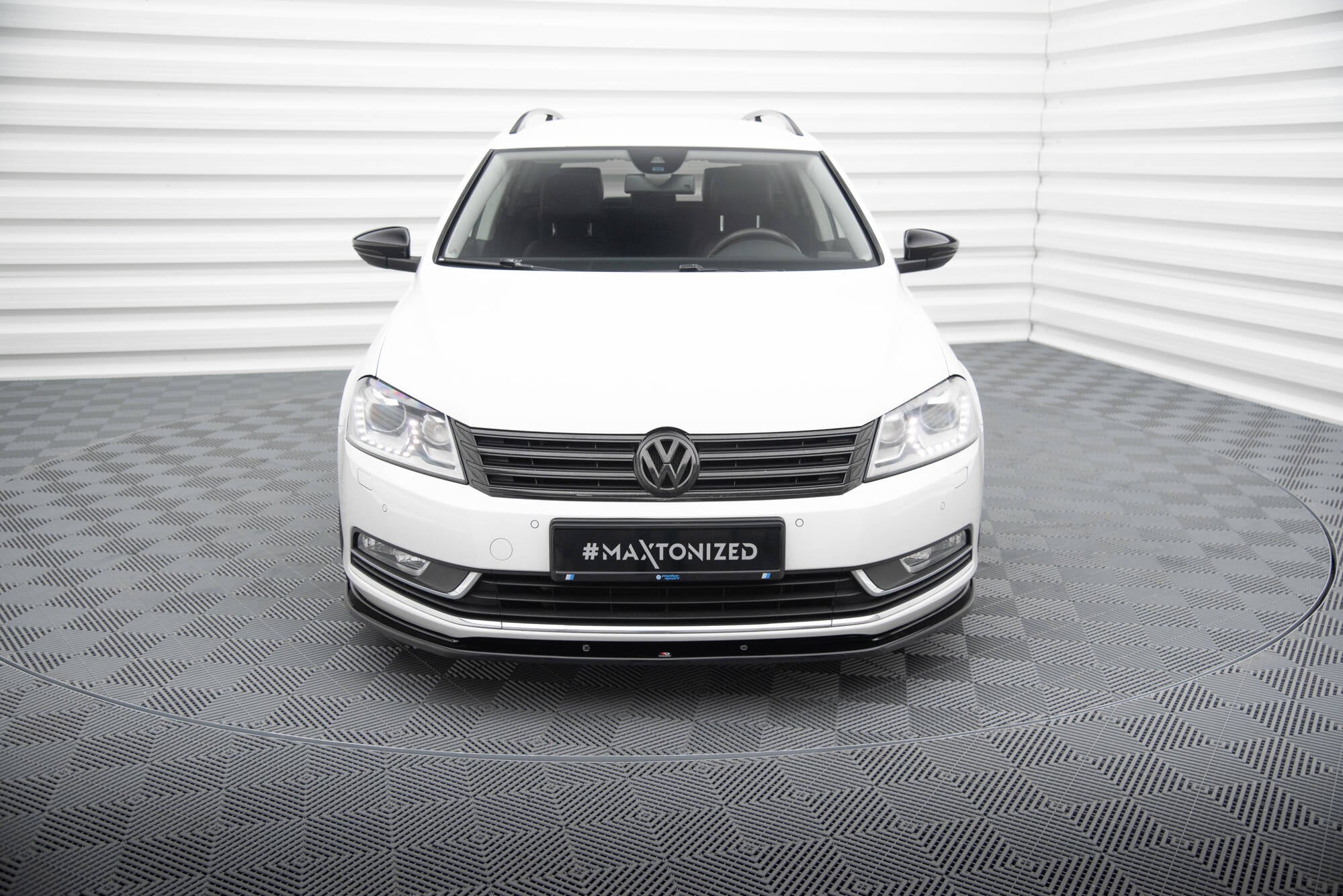 Maxton Design Street+ Spoilerlippe Front Ansatz V.2 passend für VW Passat B7 schwarz Hochglanz