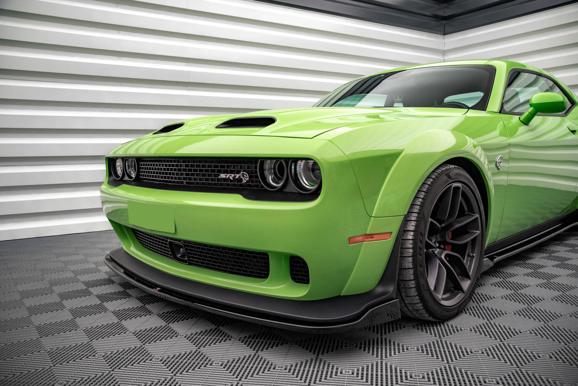 Maxton Design Street+ Spoilerlippe Front Ansatz passend für Dodge Challenger SRT Hellcat Widebody Mk3 schwarz Hochglanz