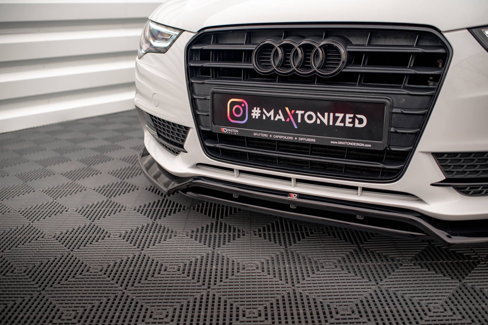 Maxton Design Street+ Spoilerlippe Front Ansatz V.2 passend für Audi A5 Coupe / Sportback 8T Facelift schwarz Hochglanz