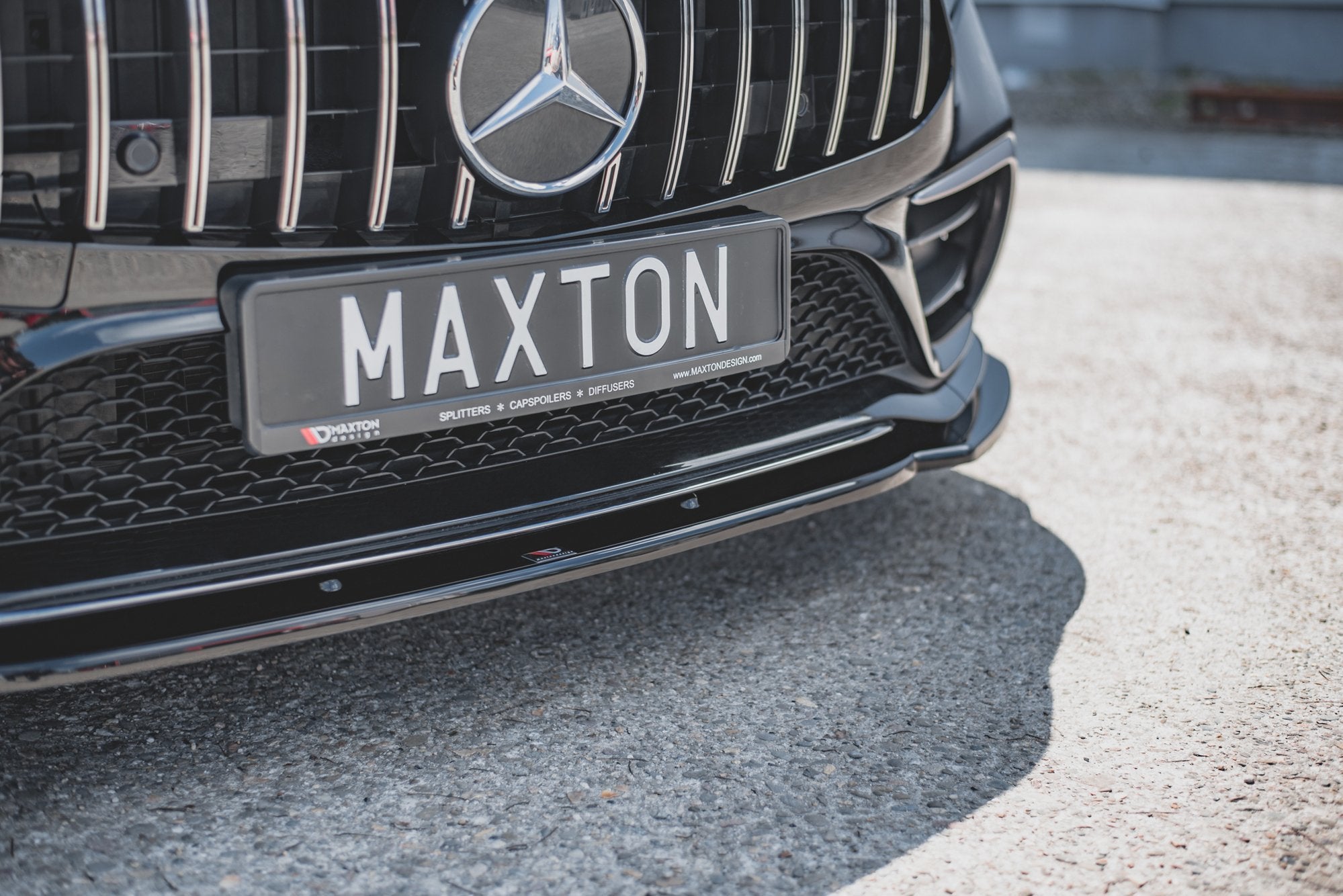Maxton Design Front Ansatz V.2 für Mercedes-Benz CLS AMG-Line / 53AMG C257 schwarz matt