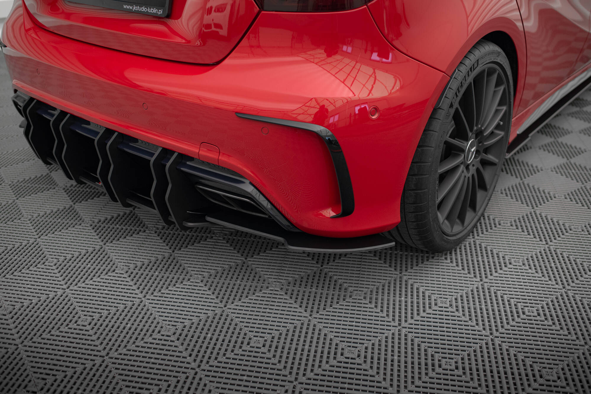 Maxton Design Street Pro Heck Ansatz Flaps Diffusor passend für Mercedes-Benz A 45 AMG W176 Facelift