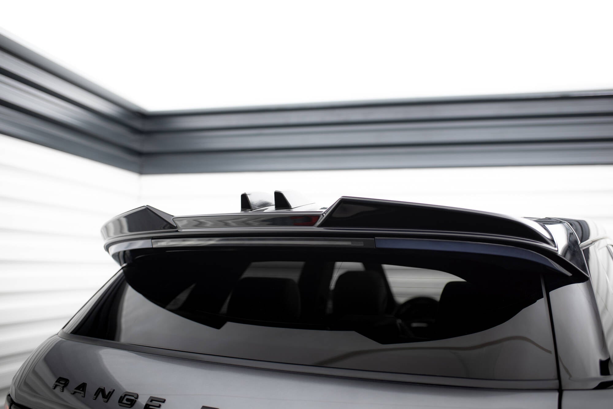 Maxton Design Spoiler CAP 3D passend für Land Rover Range Rover Evoque HSE Dynamic Mk1 Facelift schwarz Hochglanz