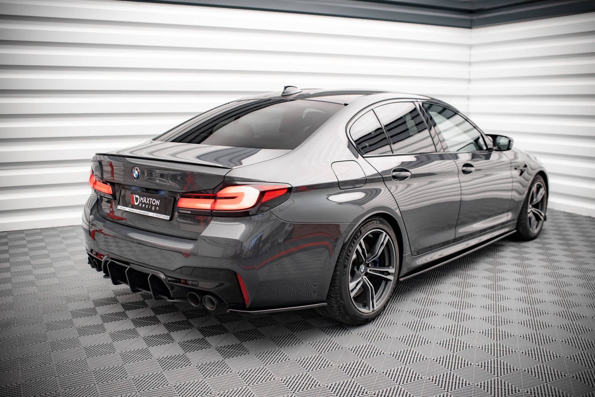 Maxton Design Street+ Seitenschweller Leisten passend für V.1 passend für BMW M5 F90 Facelift schwarz Hochglanz