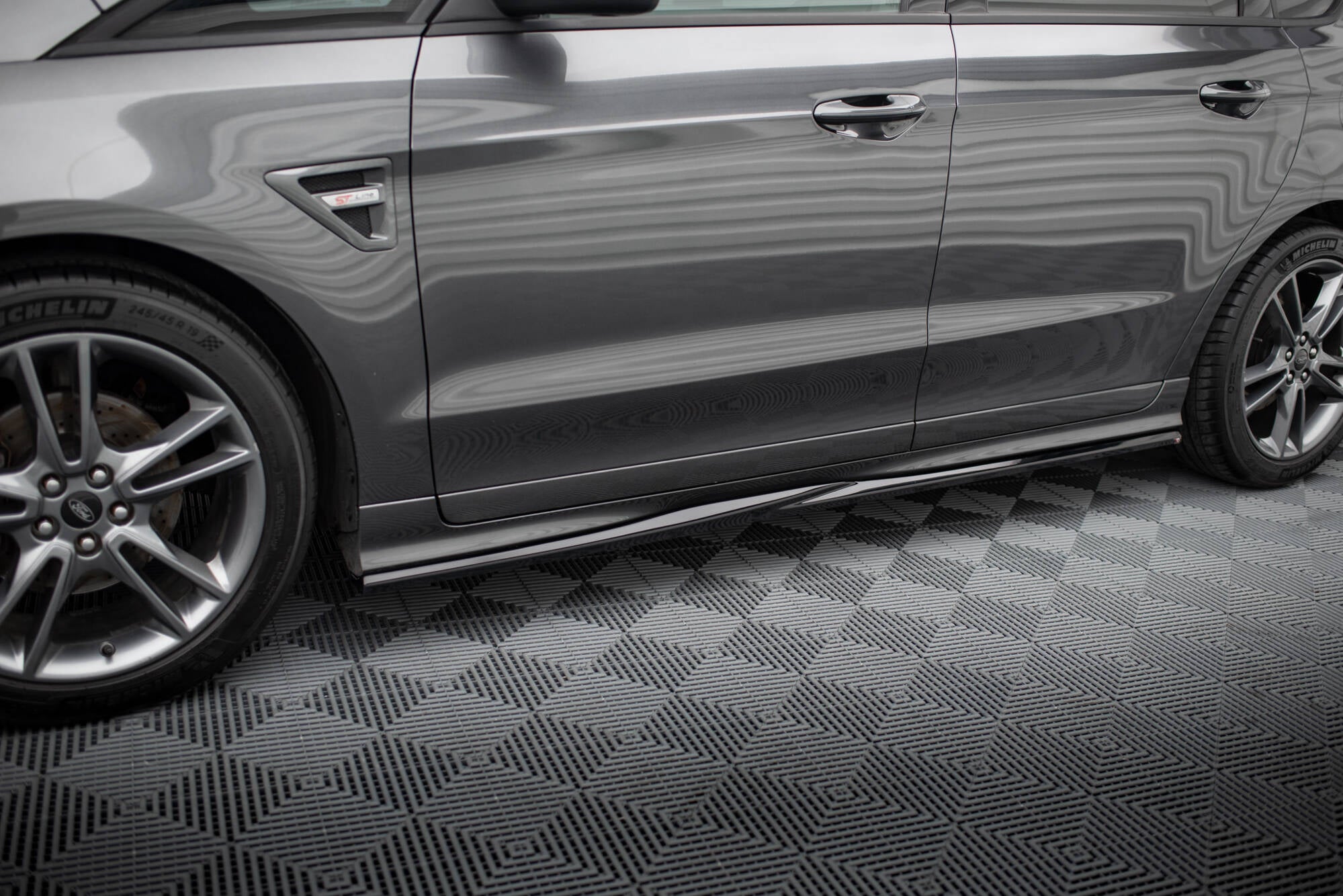 Maxton Design Street+ Seitenschweller Leisten passend für Ford S-Max ST-Line Mk2 Facelift schwarz Hochglanz