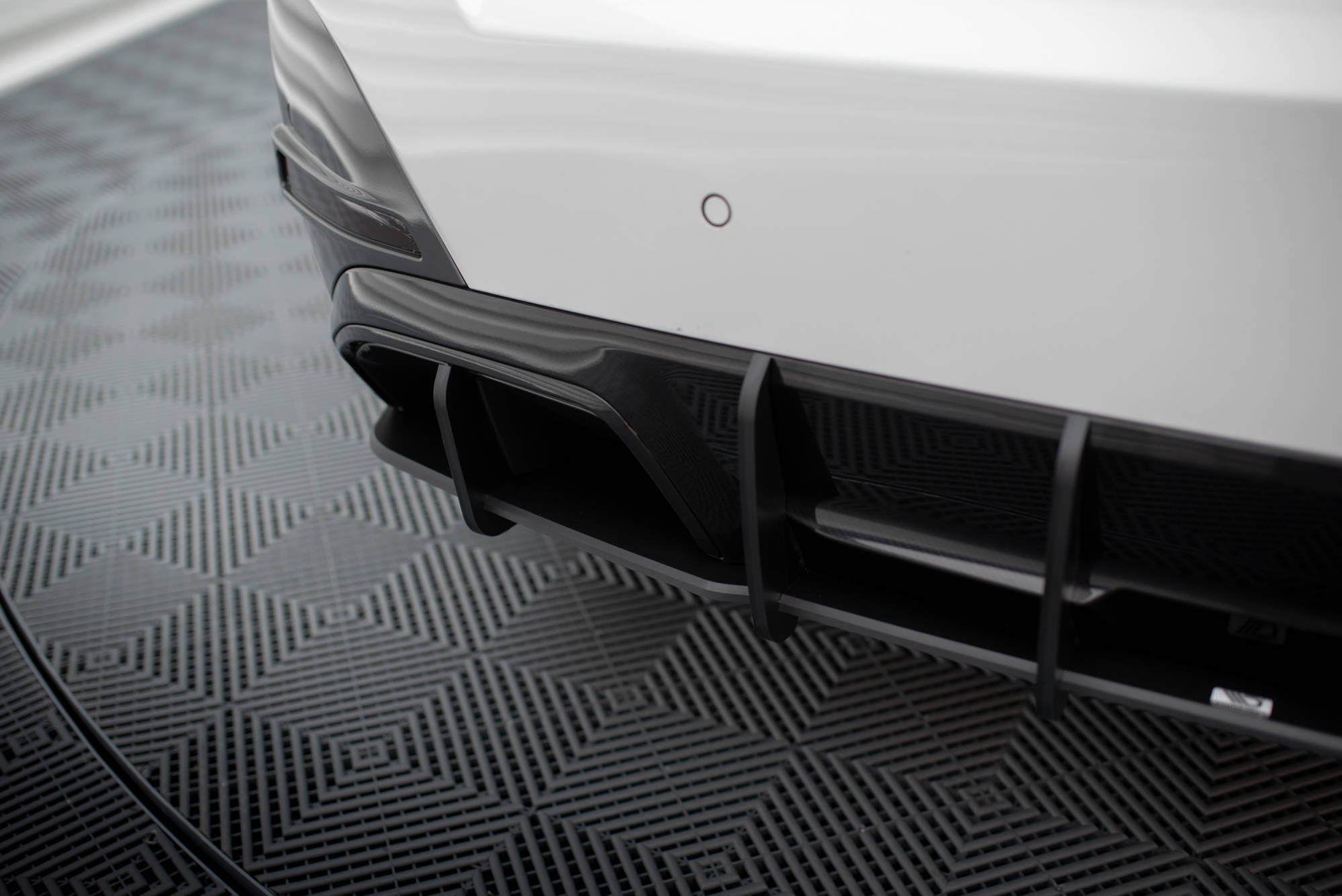 Maxton Design Street Pro Heckschürze passend für BMW i4 M-Paket G26