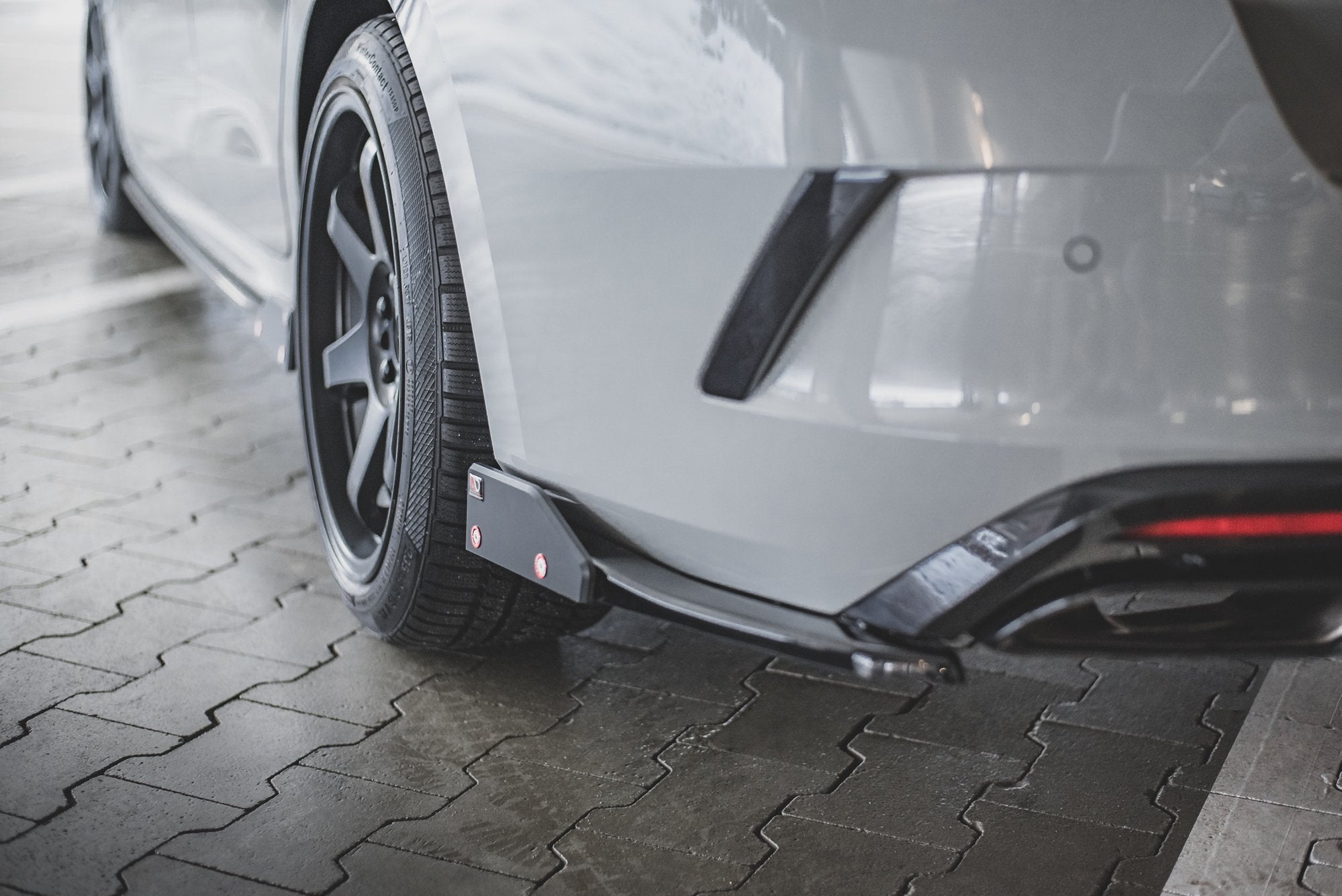 Maxton Design Heck Ansatz Flaps Diffusor V.2 + Flaps passend für Skoda Octavia RS Combi / Liftback Mk4 / Mk4 Facelift