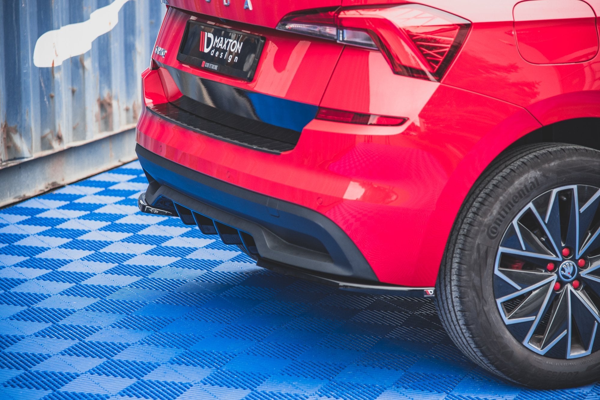 Maxton Design Heck Ansatz Flaps Diffusor passend für Skoda Kamiq Mk1 schwarz Hochglanz