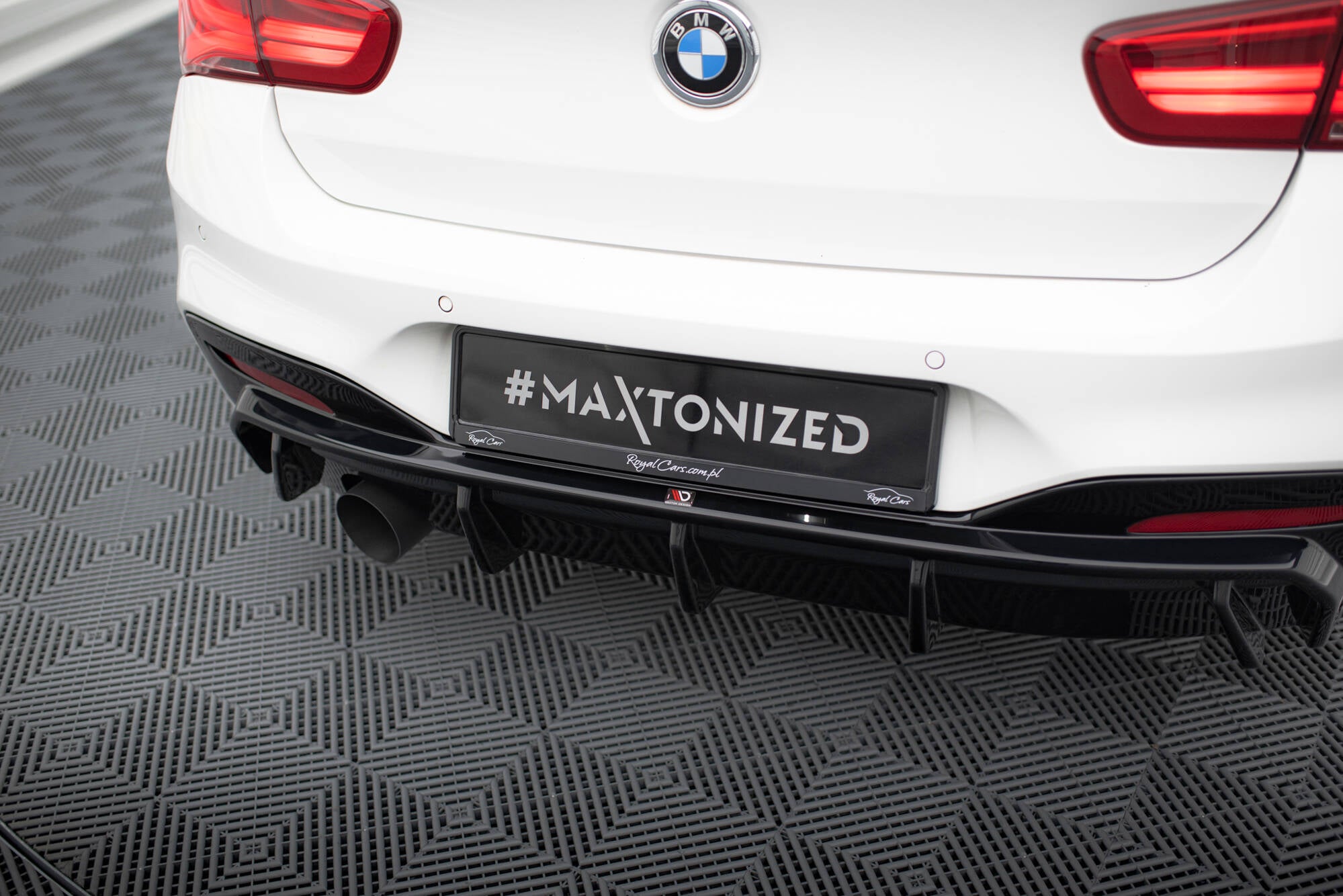 Maxton Design Diffusor Heck Ansatz V.3 passend für BMW 1er M-Paket F20 Facelift (Einzelauspuff li.)
