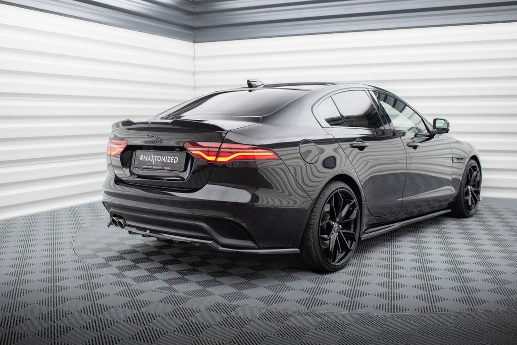 Maxton Design Street+ Mittlerer Diffusor RACE passend für Jaguar XE X760 Facelift schwarz Hochglanz