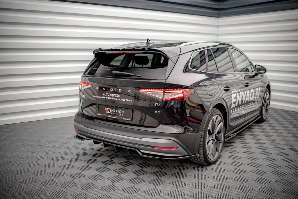Maxton Design Street+ Mittlerer Diffusor RACE passend für Skoda Enyaq iV schwarz Hochglanz