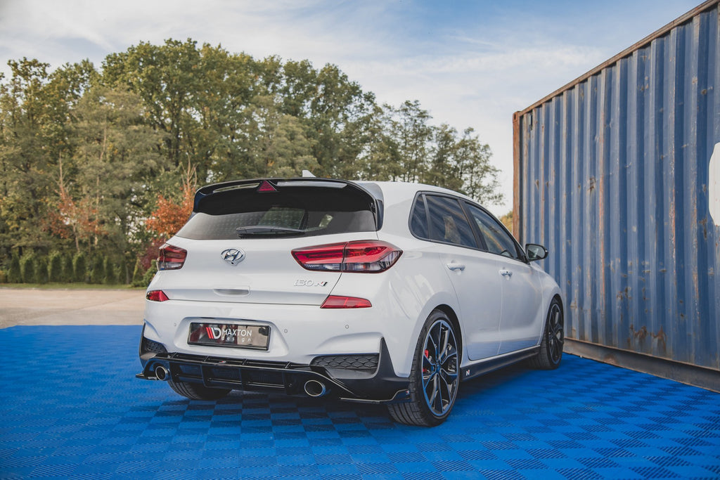 Maxton Design Heck Ansatz Flaps Diffusor V.4 passend für Hyundai I30 N Mk3 Hatchback schwarz Hochglanz