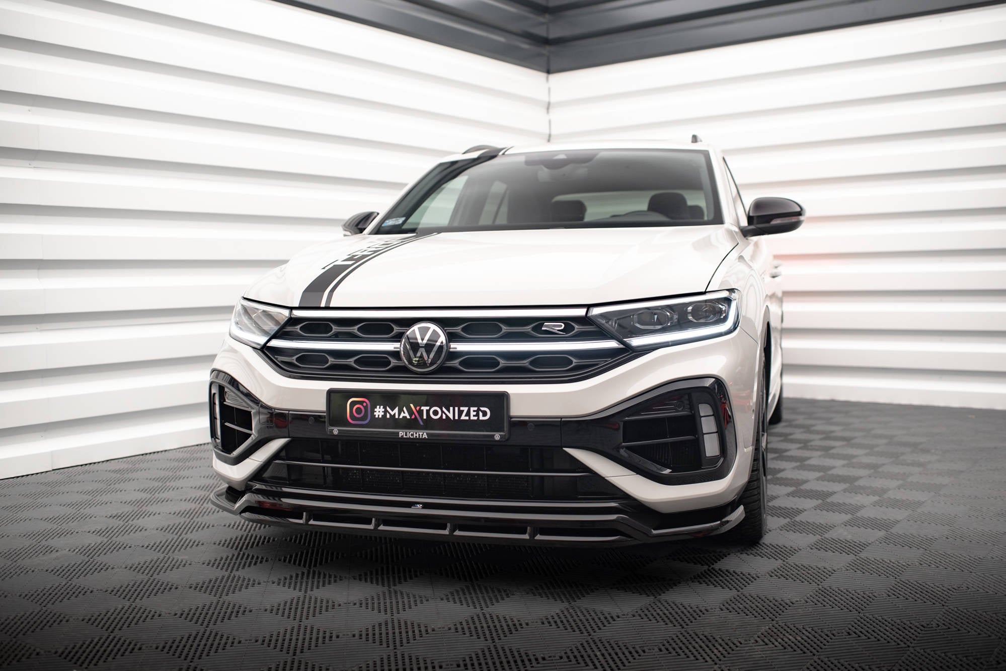 Maxton Design Street+ Spoilerlippe Front Ansatz V.1 passend für VW T-Roc R / R-Line Mk1 Facelift schwarz Hochglanz
