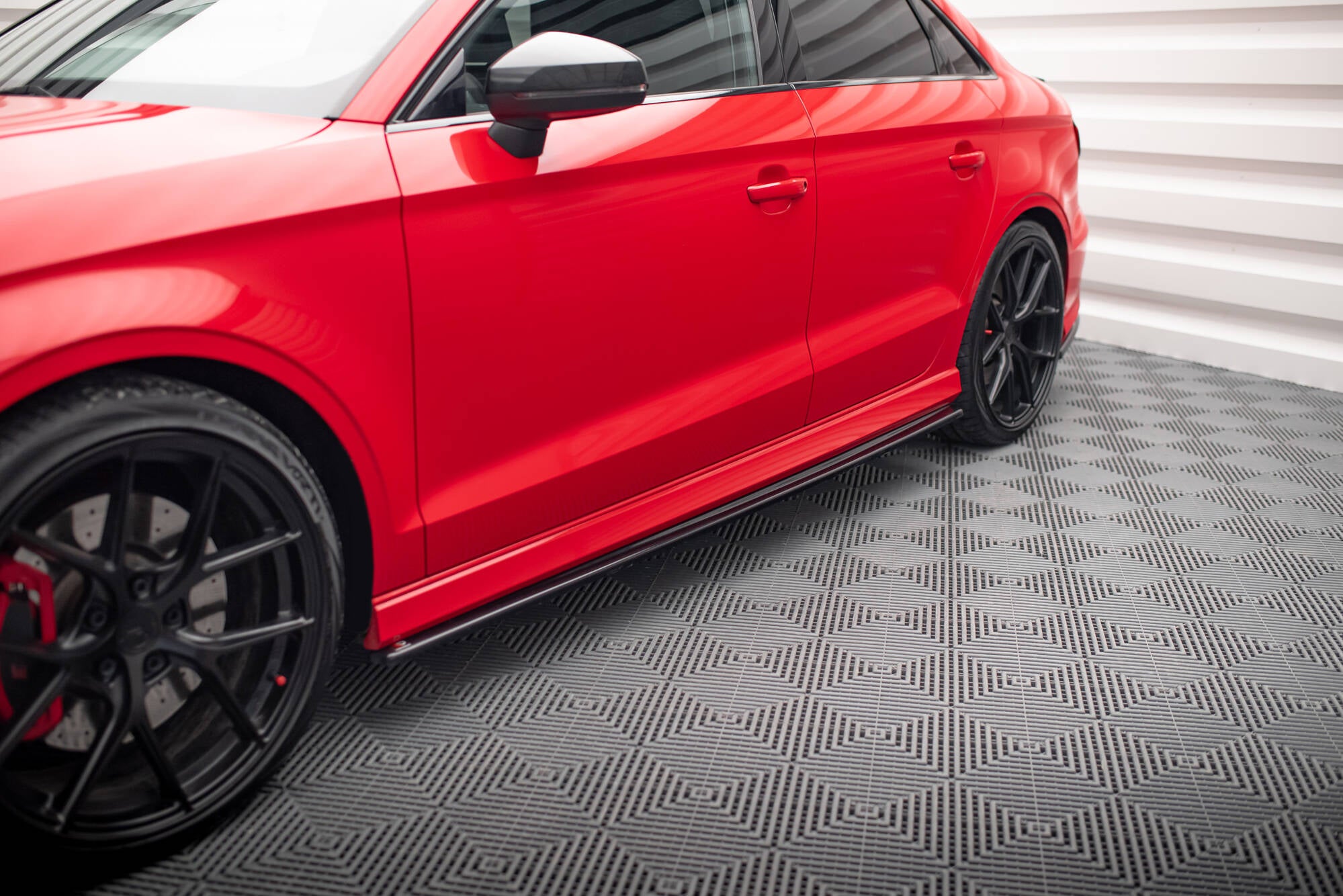 Maxton Design Street+ Seitenschweller Leisten passend für V.1 passend für Audi S3 / A3 S-Line 8V / 8V FL Limousine schwarz Hochglanz