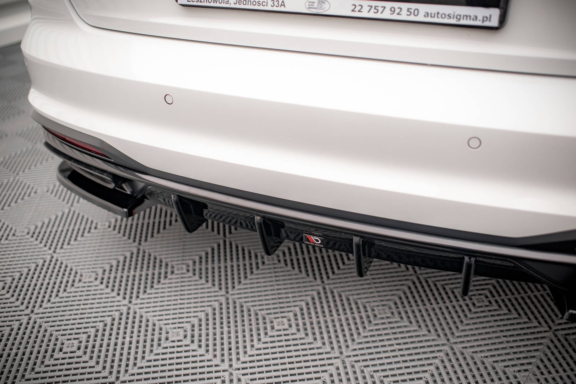 Maxton Design Diffusor Heck Ansatz passend für Audi A4 B9 Facelift schwarz Hochglanz