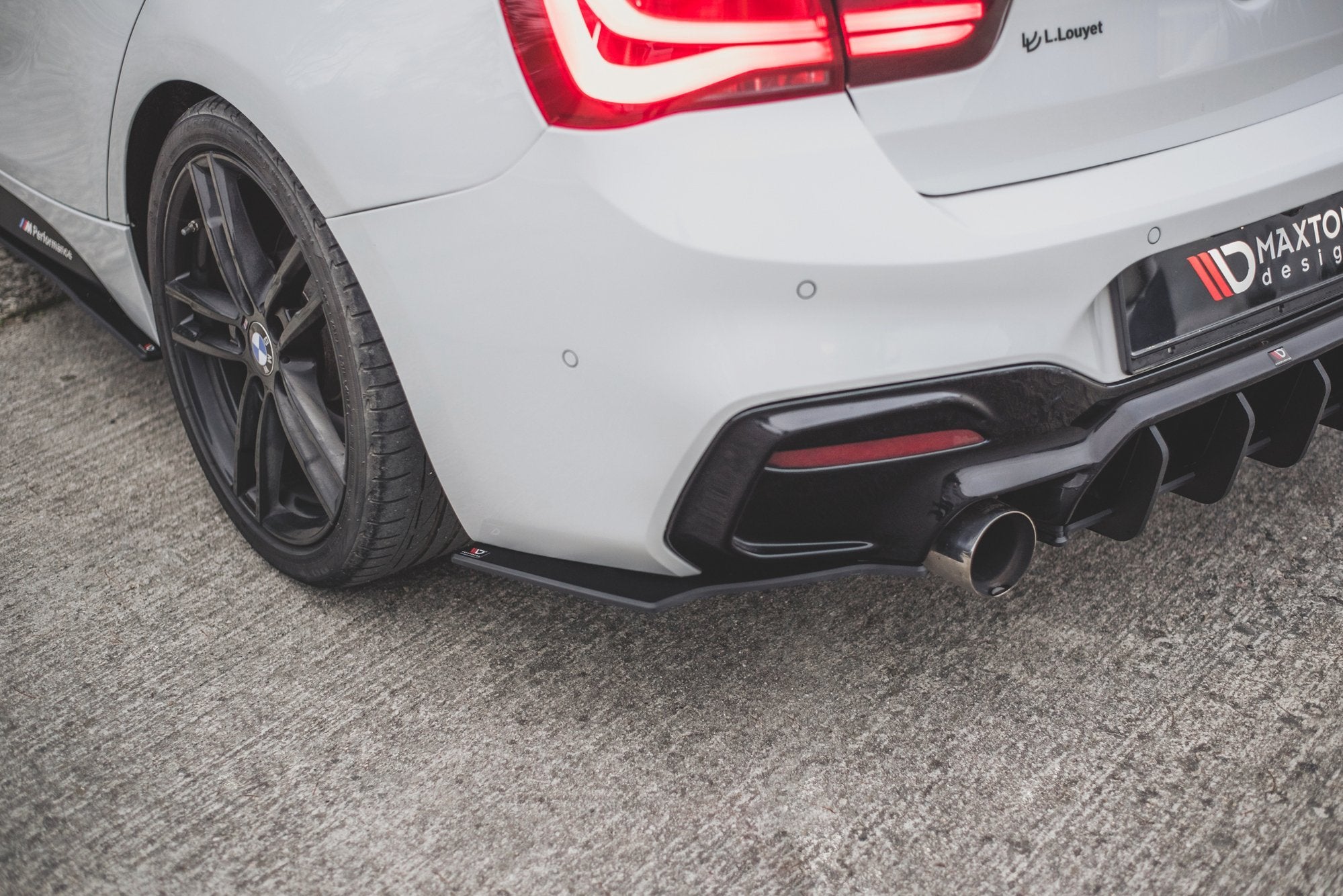 Maxton Design Street Pro Heck Ansatz Flaps Diffusor V.3 passend für BMW 1er F20 M140i