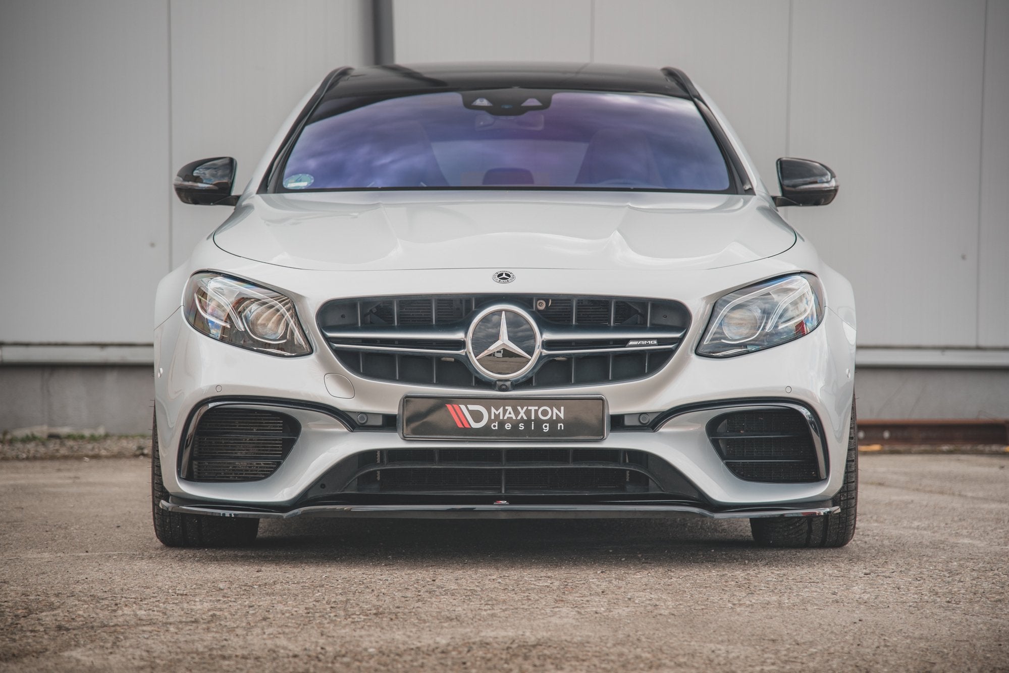 Maxton Design Street+ Spoilerlippe Front Ansatz V.1 passend für Mercedes-Benz E63 AMG Kombi/Limousine S213/W213 schwarz Hochglanz