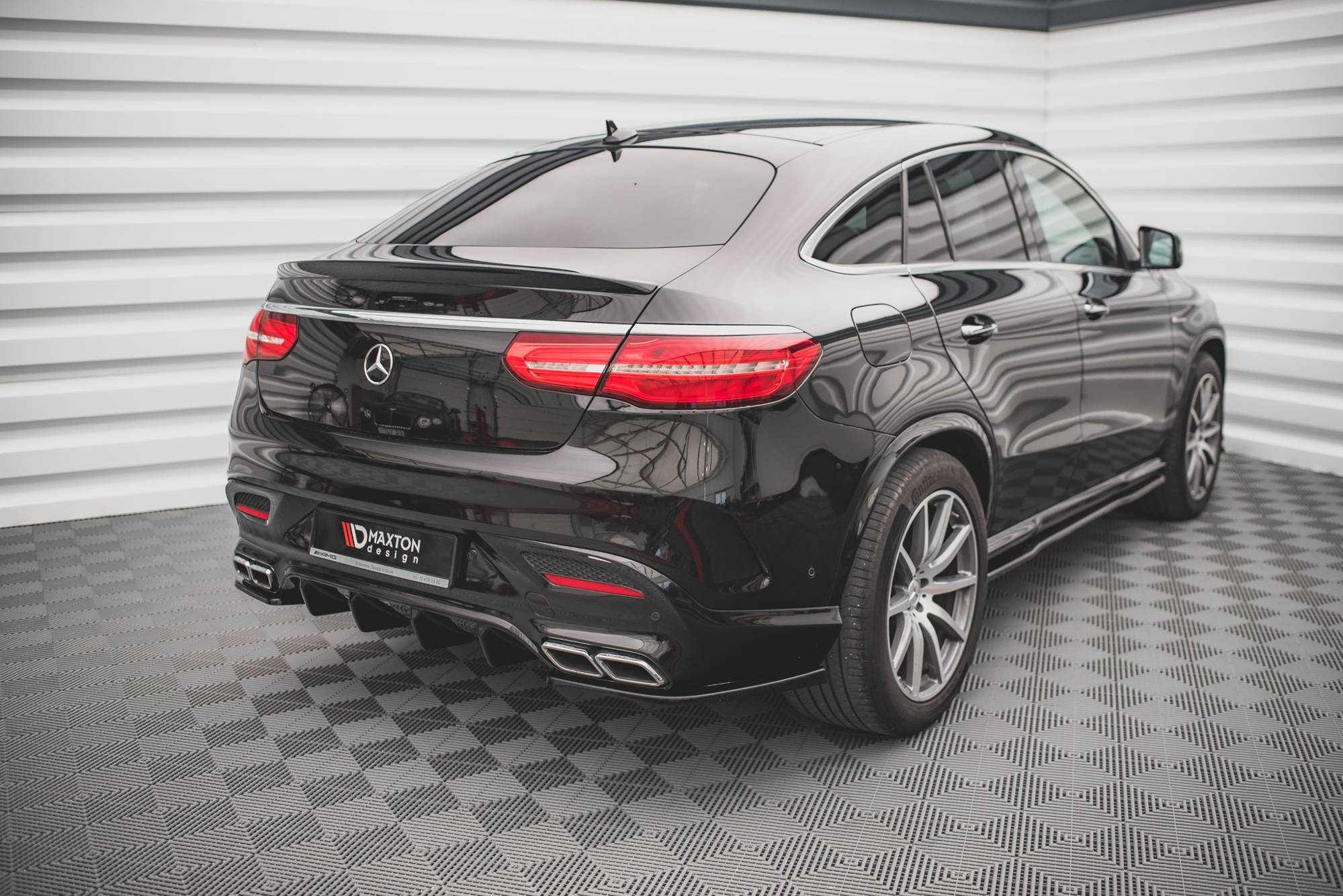 Maxton Design Heck Ansatz Flaps Diffusor V.2 passend für Mercedes-Benz GLE Coupe 63 AMG C292 schwarz Hochglanz