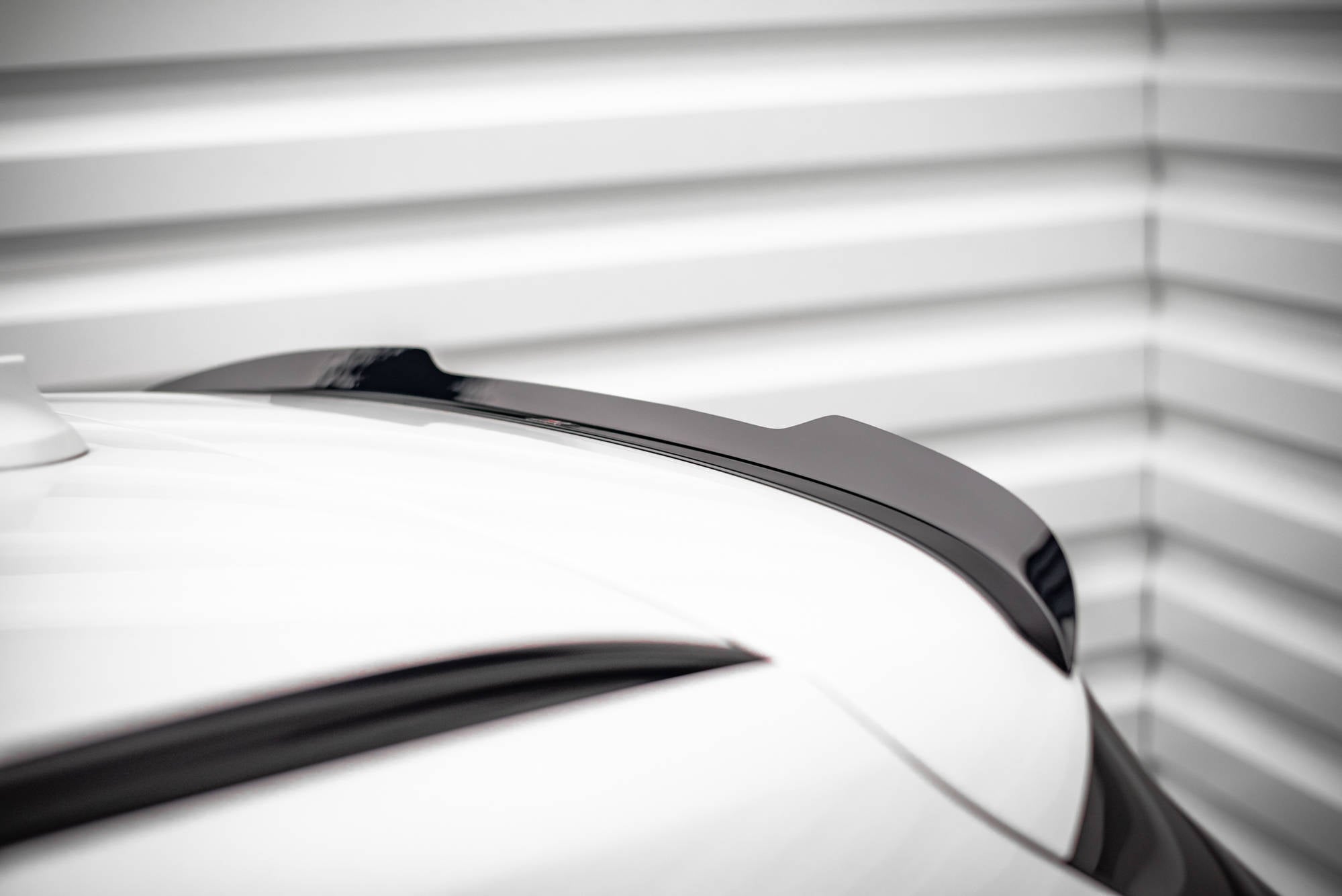 Maxton Design Spoiler CAP passend für BMW X1 M-Paket F48 schwarz Hochglanz