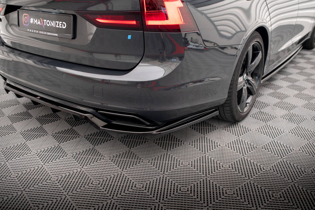 Maxton Design Street+ Mittlerer Diffusor RACE passend für Volvo V90 / S90 R-Design Mk2 schwarz Hochglanz
