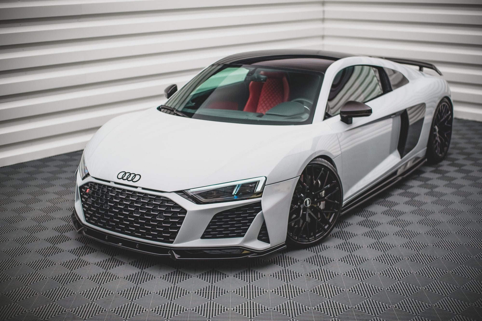 Maxton Design Street+ Spoilerlippe Front Ansatz V.1 passend für Audi R8 Mk2 Facelift schwarz Hochglanz