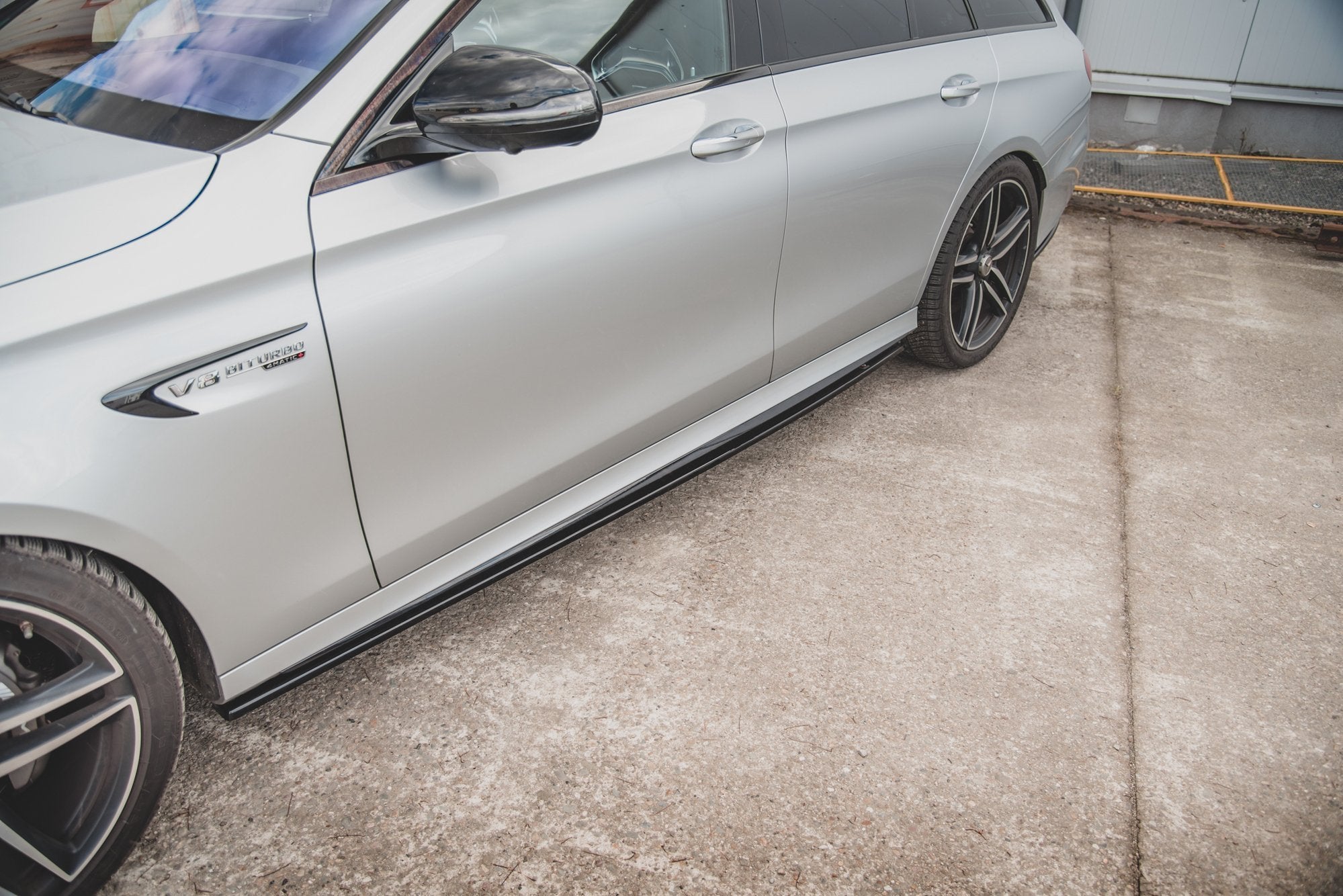 Maxton Design Street+ Seitenschweller Leisten passend für Mercedes-Benz E63 AMG Kombi/Limousine S213/W213 schwarz Hochglanz