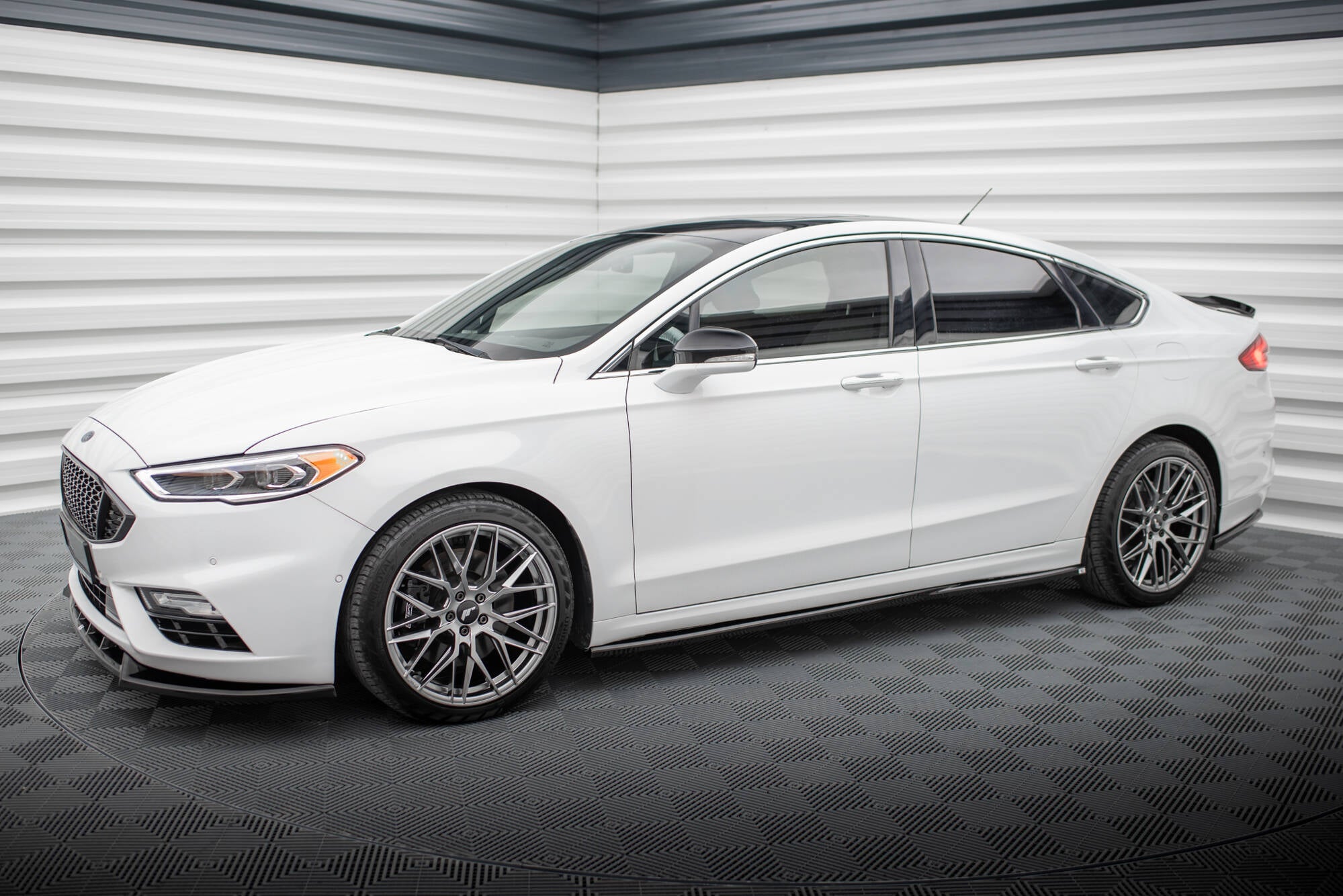 Maxton Design Street+ Seitenschweller Leisten passend für Ford Mondeo Sport Mk5 Facelift / Fusion Sport Mk2 Facelift schwarz Hochglanz