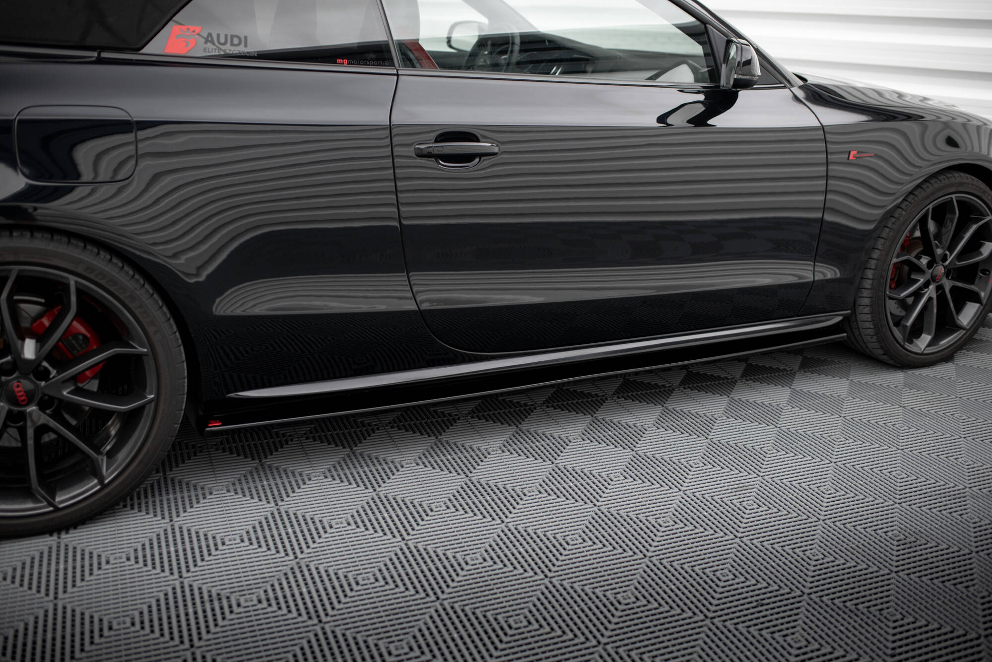 Maxton Design Street+ Seitenschweller Leisten passend für Audi S5 / A5 / A5 S-Line 8T / 8T FL schwarz Hochglanz