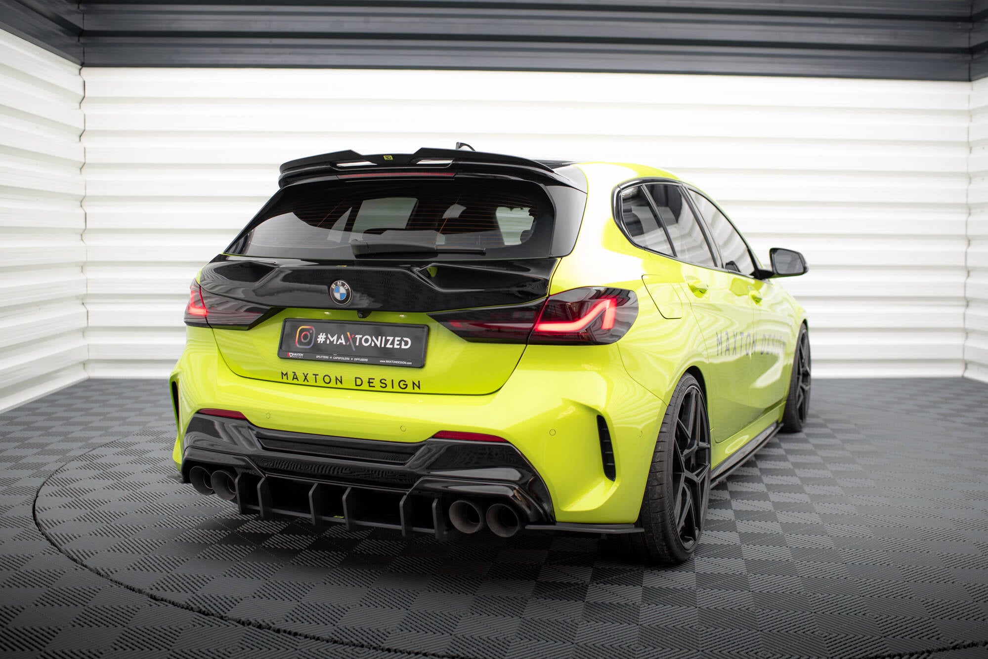 Maxton Design Street Pro Heckschürze V.4 passend für BMW 1er M-Paket / M135i / 128ti F40