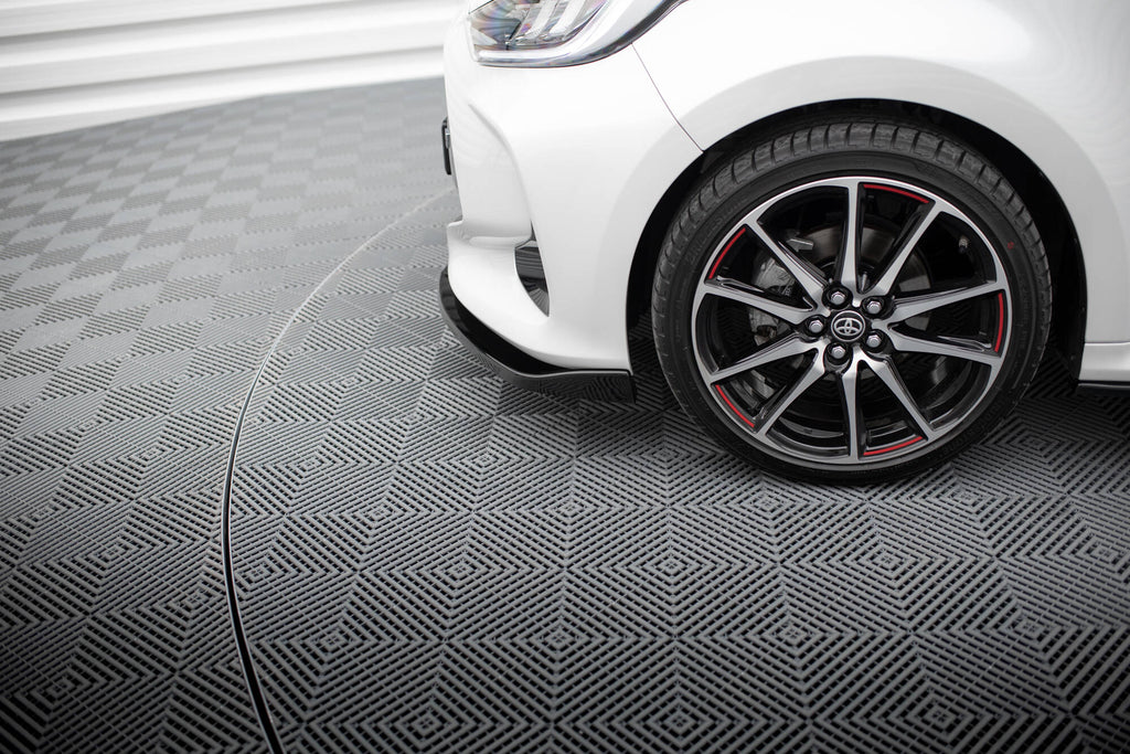 Maxton Design Street+ Spoilerlippe Front Ansatz V.3 passend für Toyota Yaris Mk4 schwarz Hochglanz