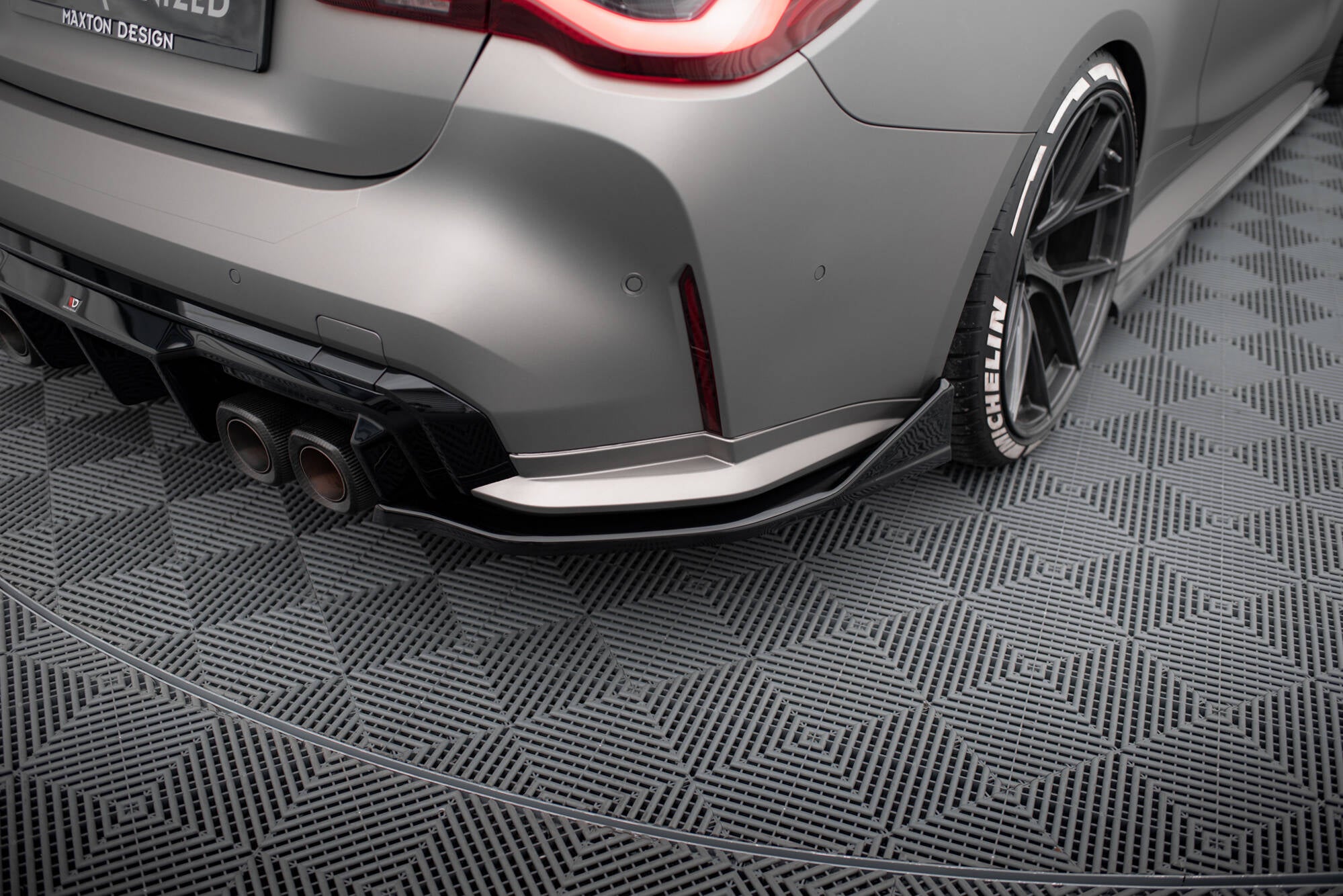 Maxton Design Heck Ansatz Flaps Diffusor V.5 passend für (Für heckansatz v.1) BMW M4 G82 / G82 Facelift schwarz Hochglanz