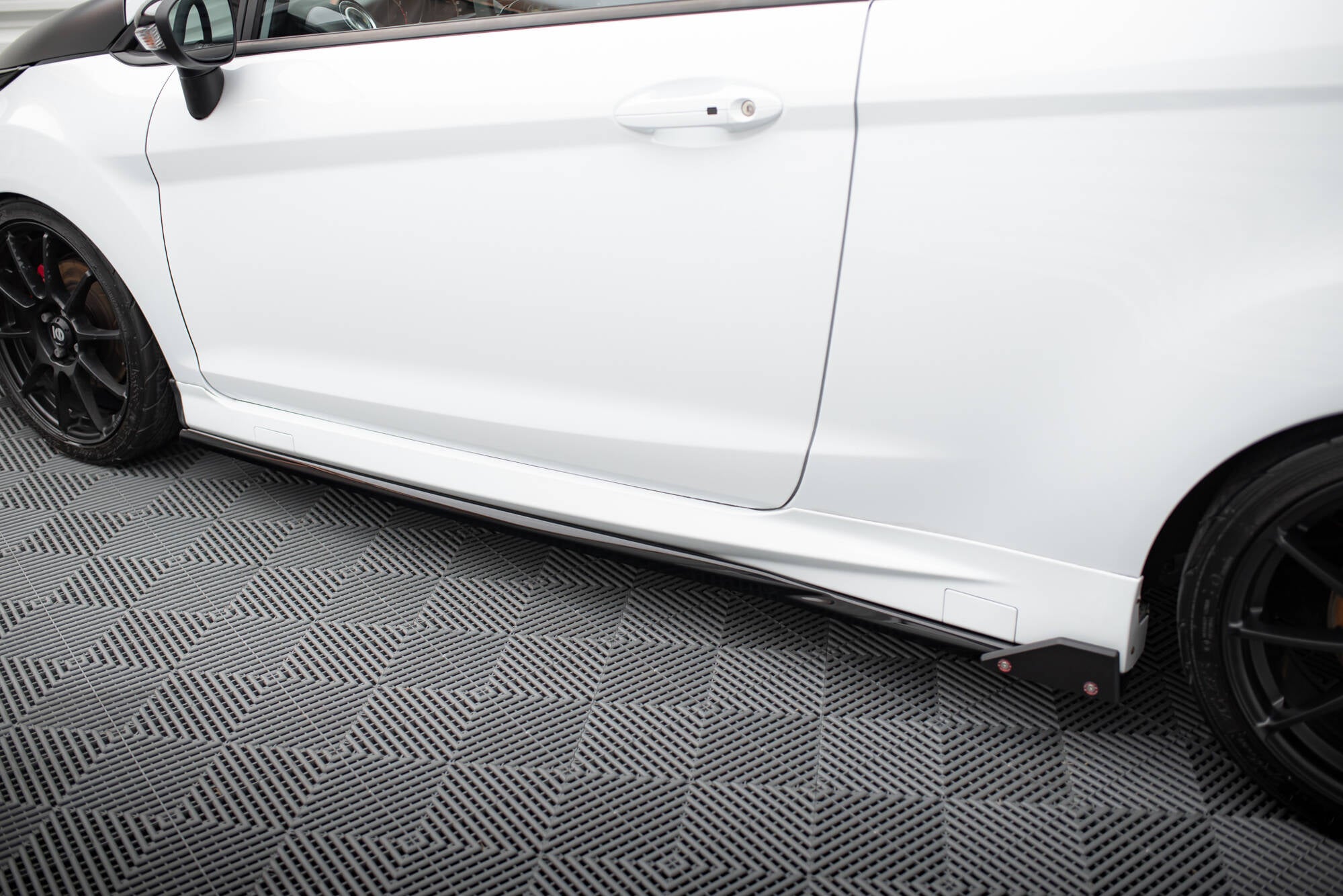 Maxton Design Street+ Seitenschweller Leisten passend für V.4 + Flaps Ford Fiesta ST / ST-Line Mk7